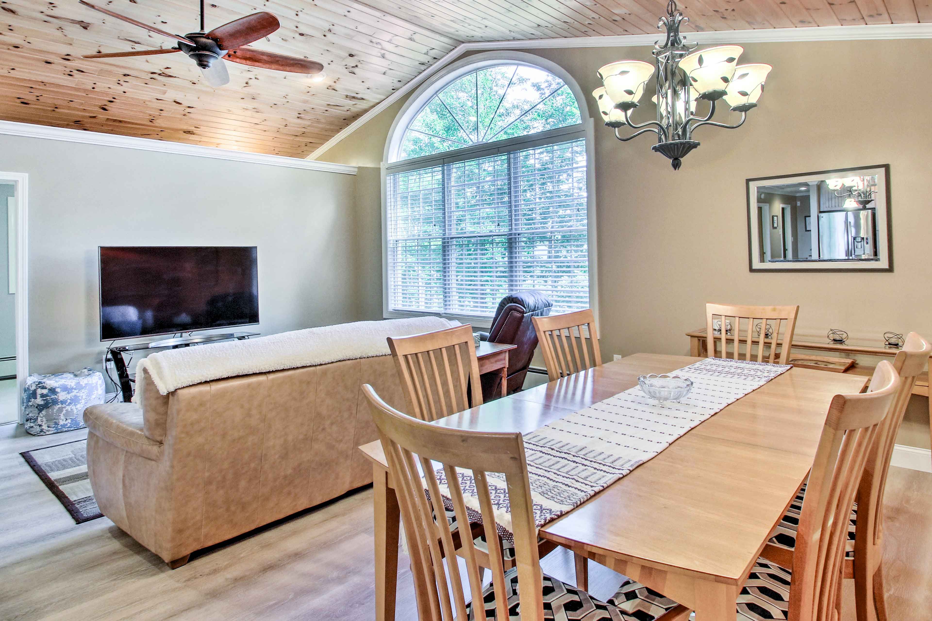 Dining Room | Window A/C Unit