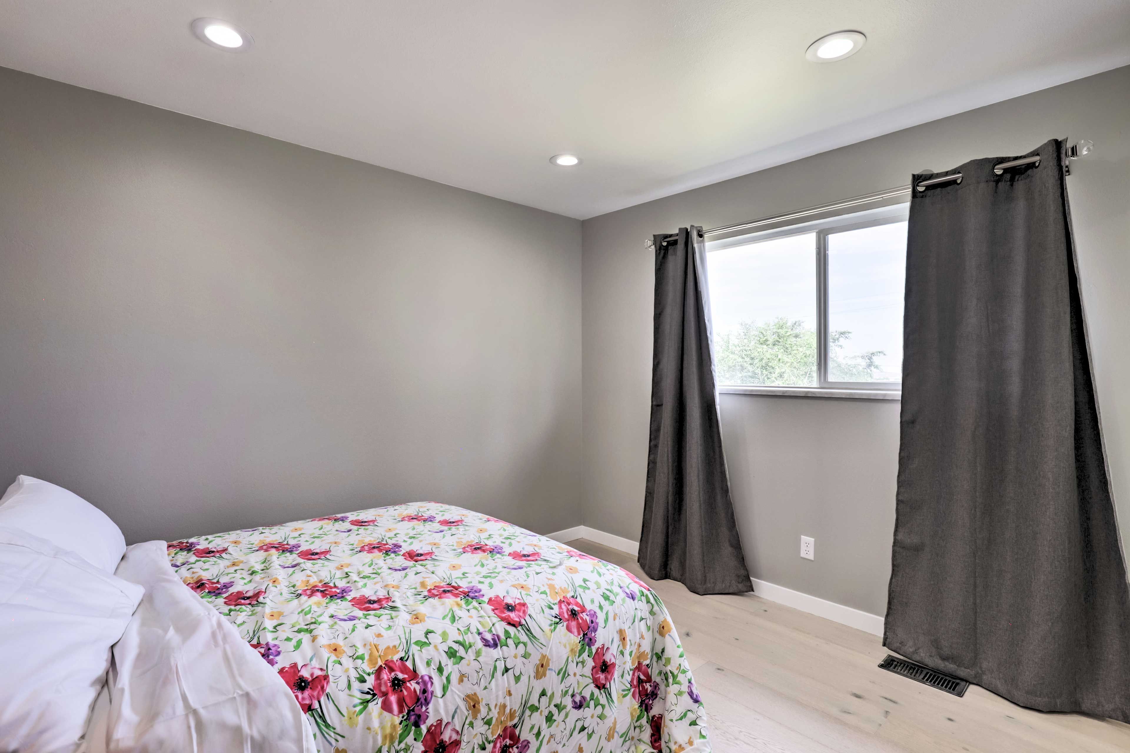 Bedroom 2 | Queen Bed