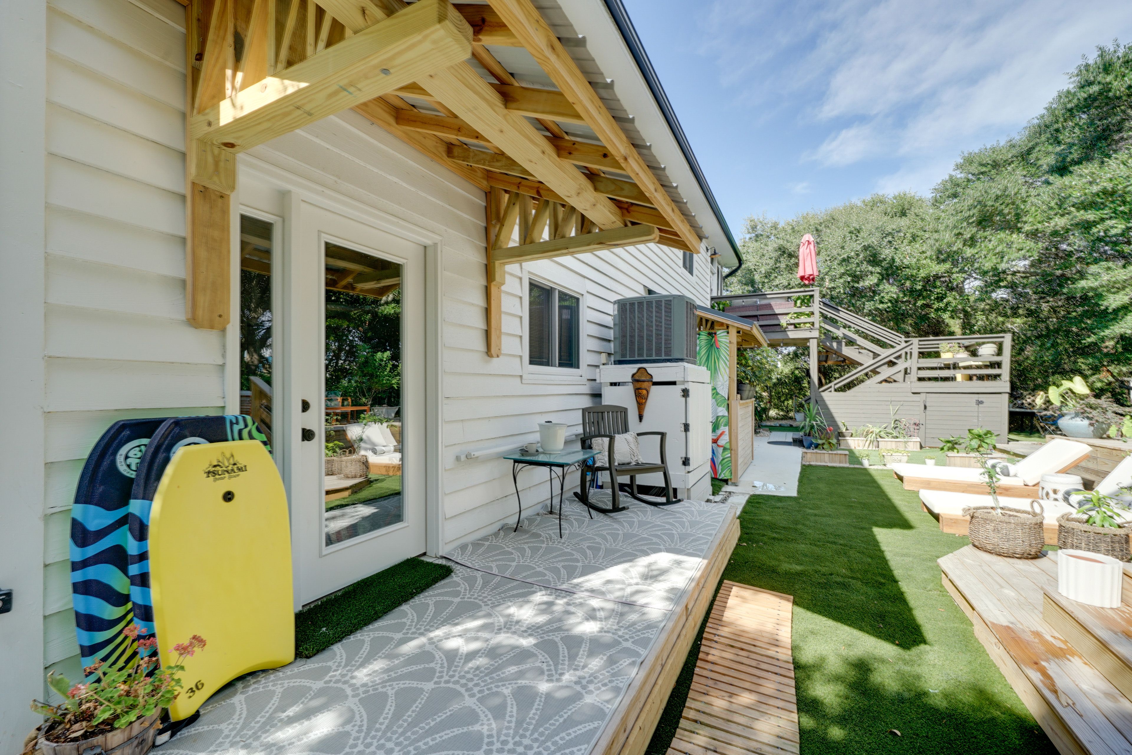 Private Backyard Area | Outdoor Kitchen | Gas Grill | Golf Cart | Walk to Beach