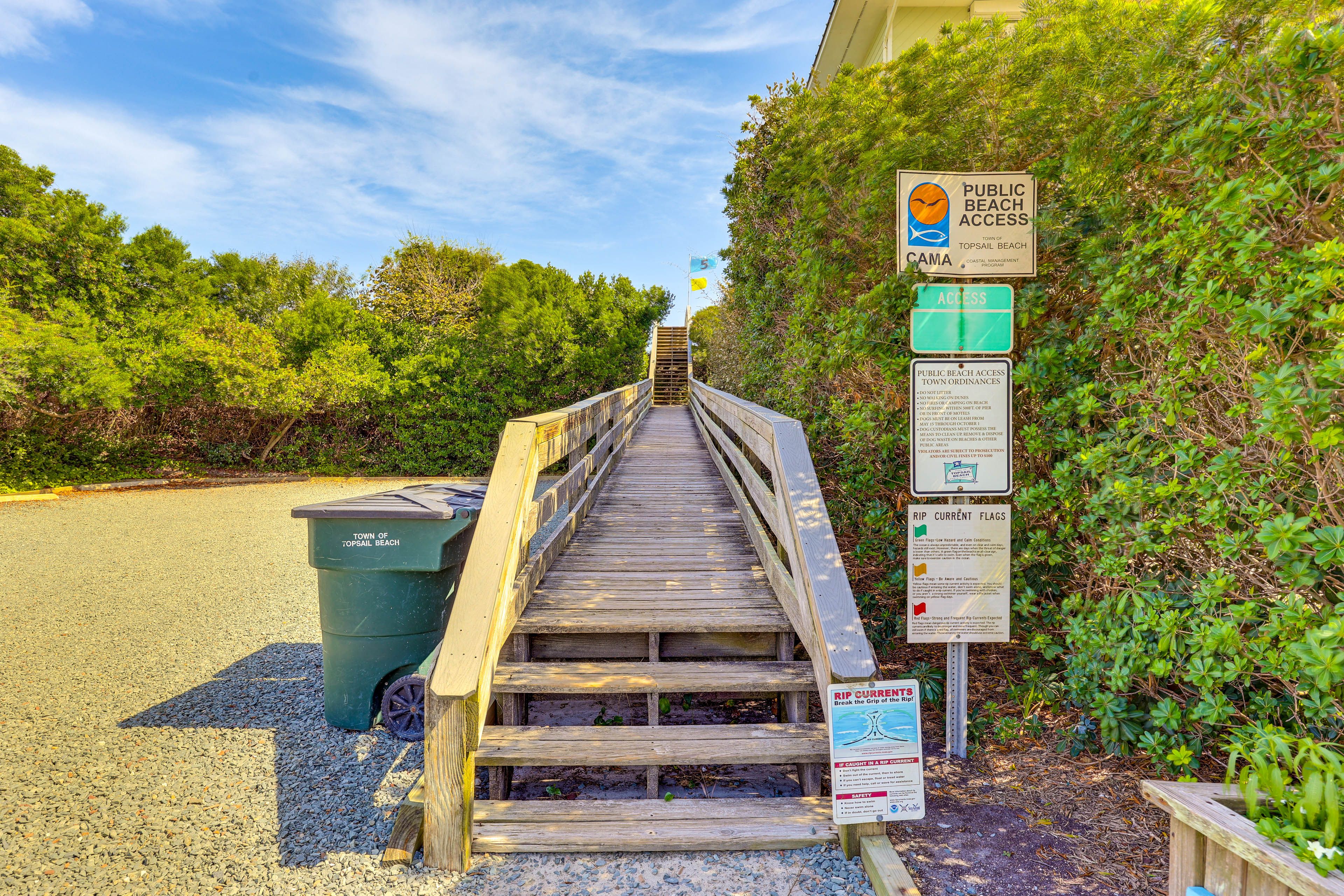 2 Blocks to Public Beach Access