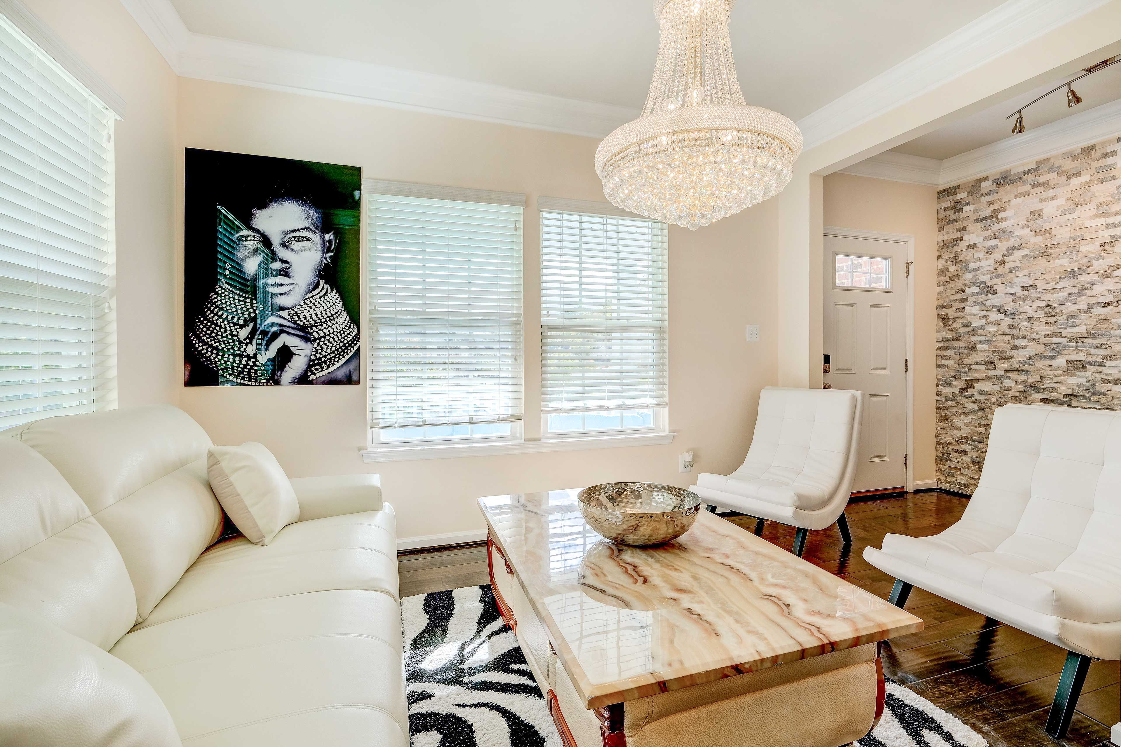 Front Living Room | Laptop Friendly