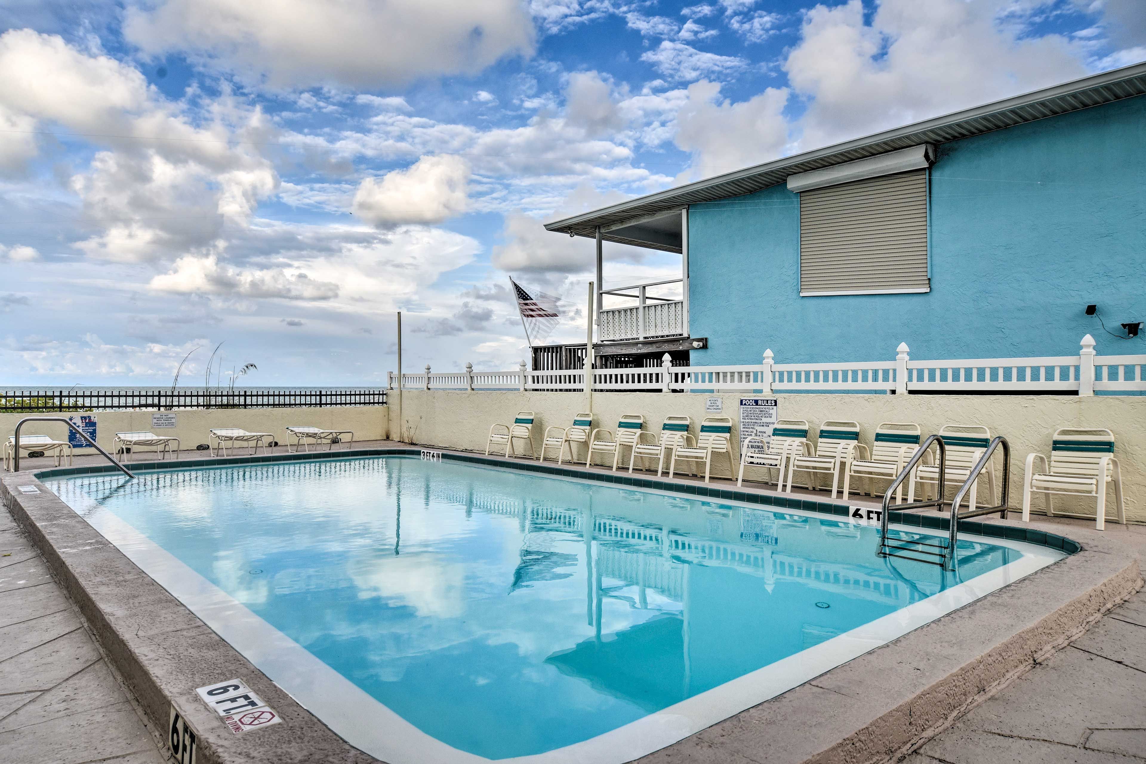 Community Pool | Grill Area | Lounge Chairs