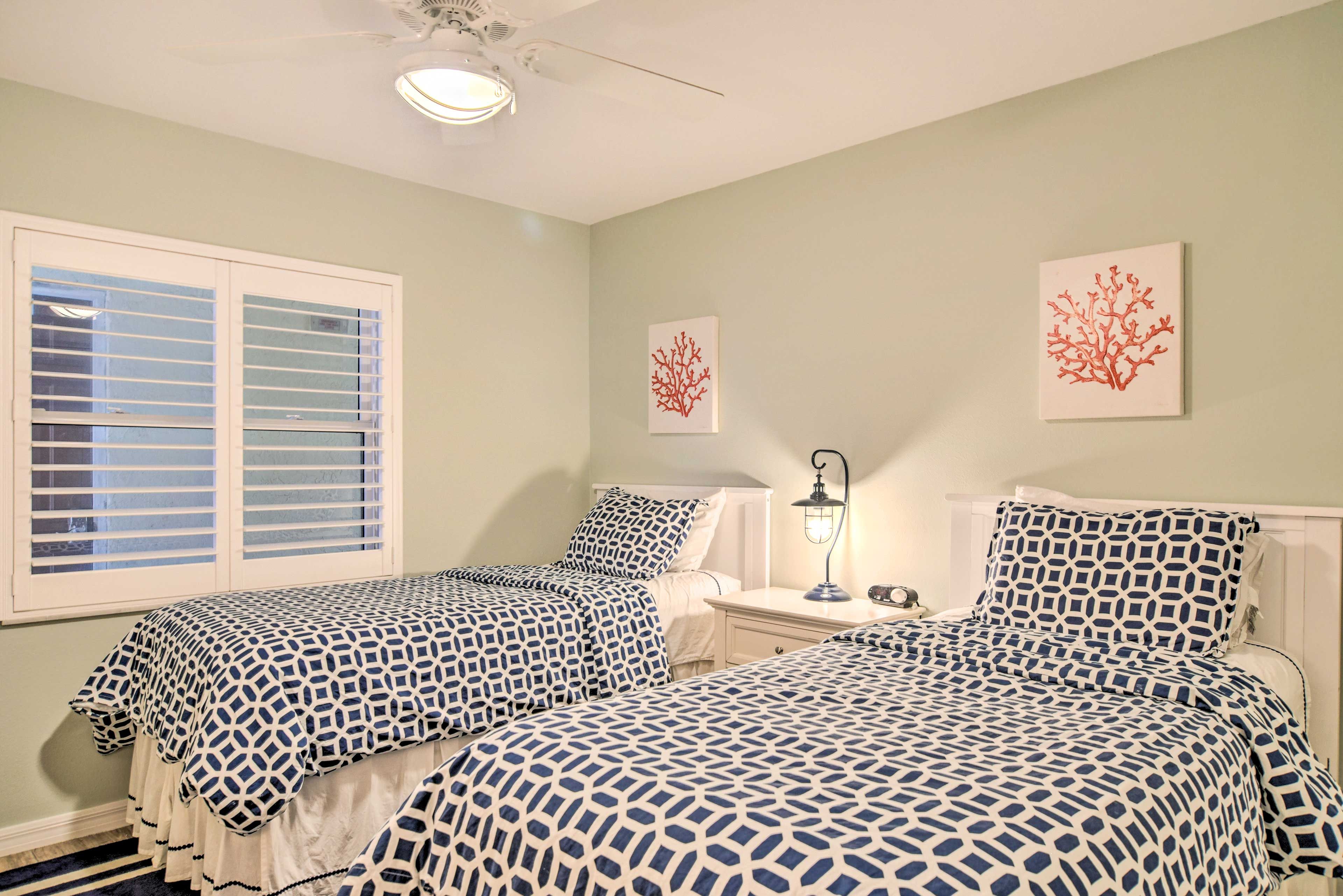Bedroom 2 | 2 Twin Beds