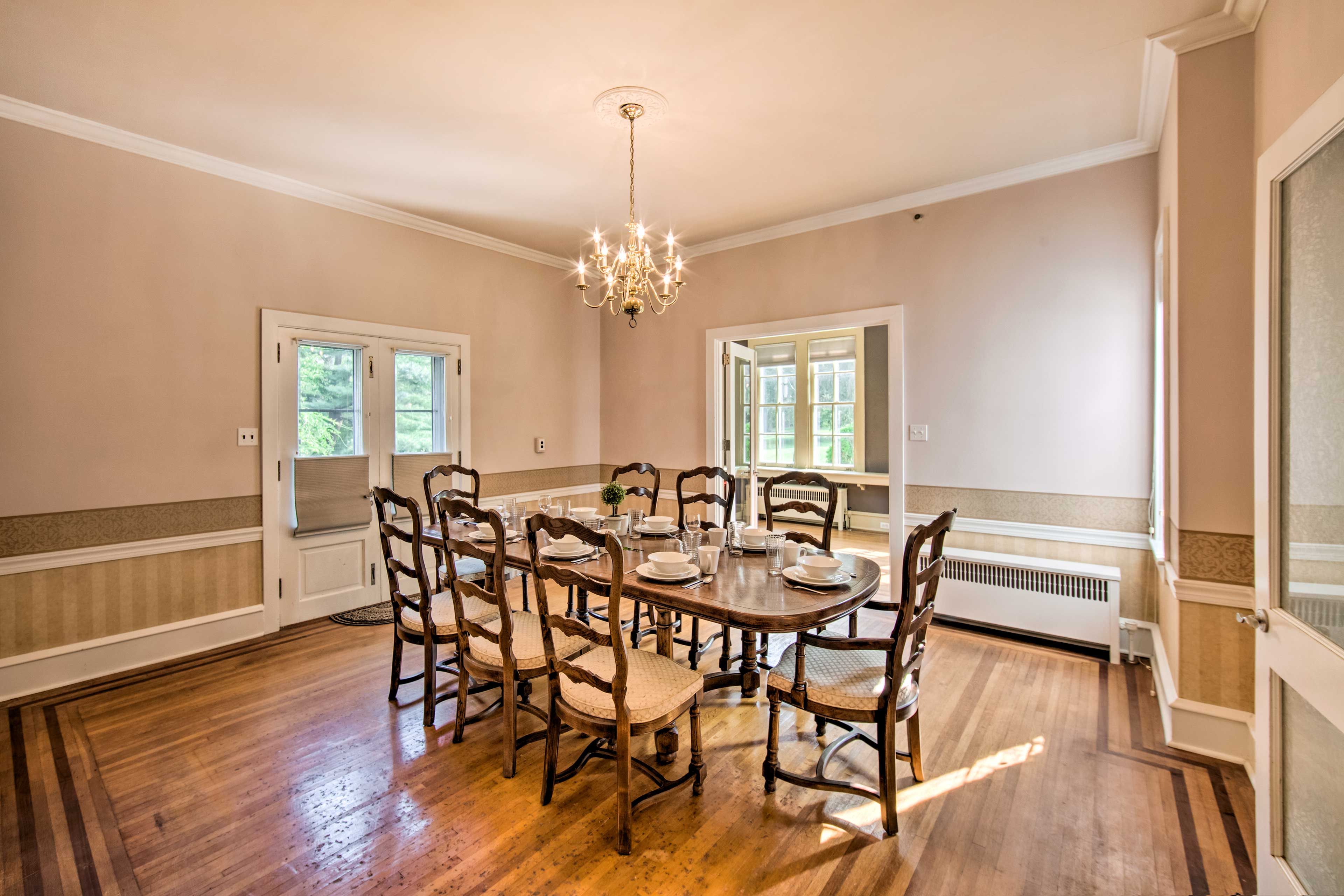 Dining Area | Dishware & Flatware Provided | 1st Floor