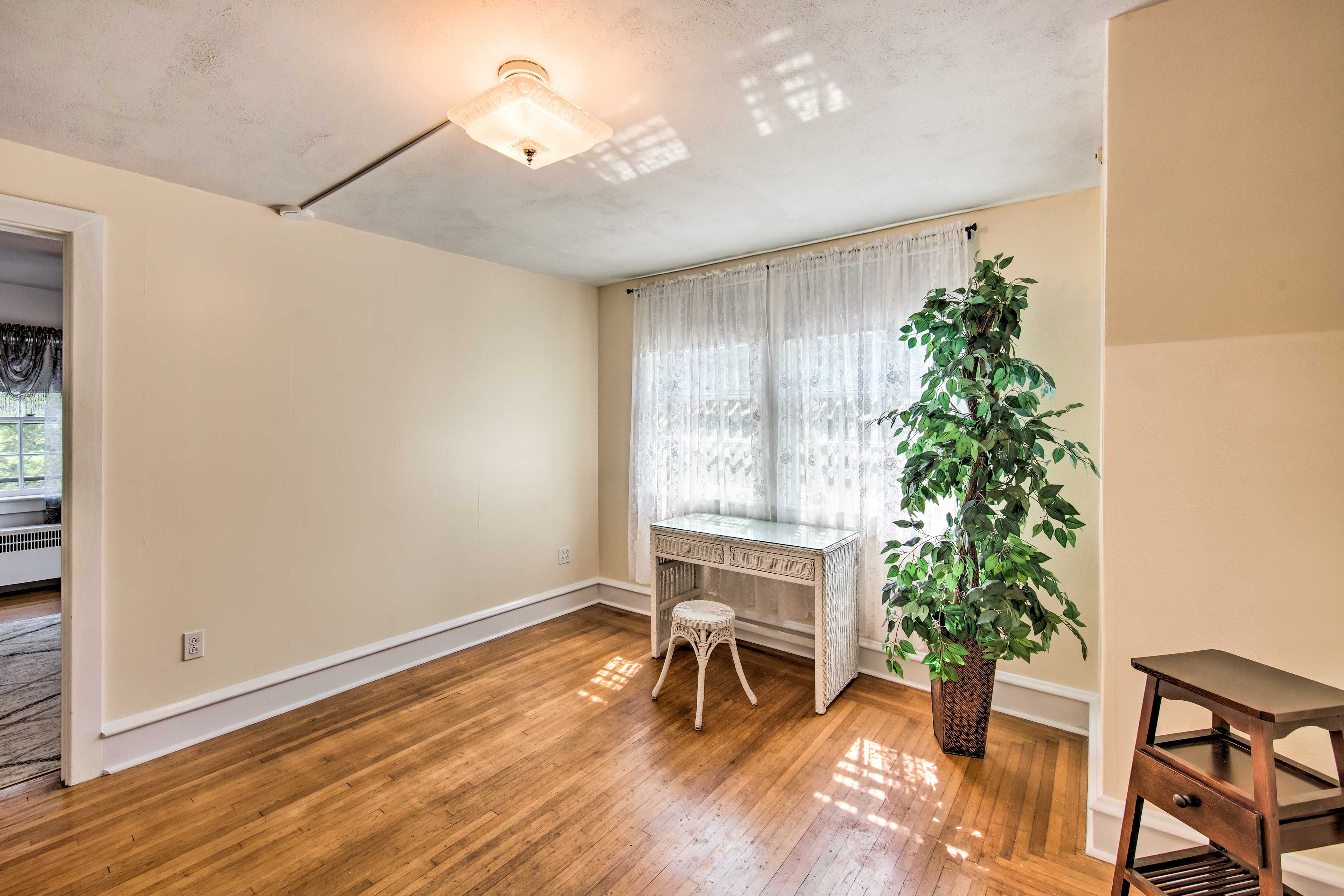 2nd-Floor Landing