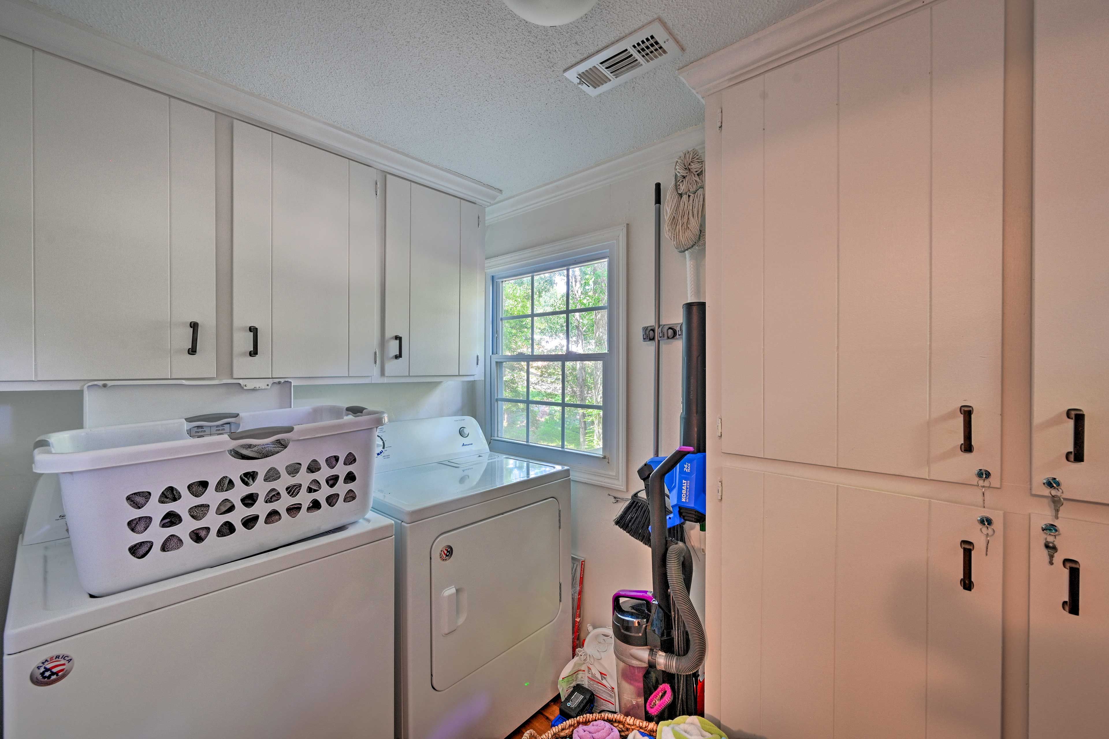 Laundry Room | Detergent Provided