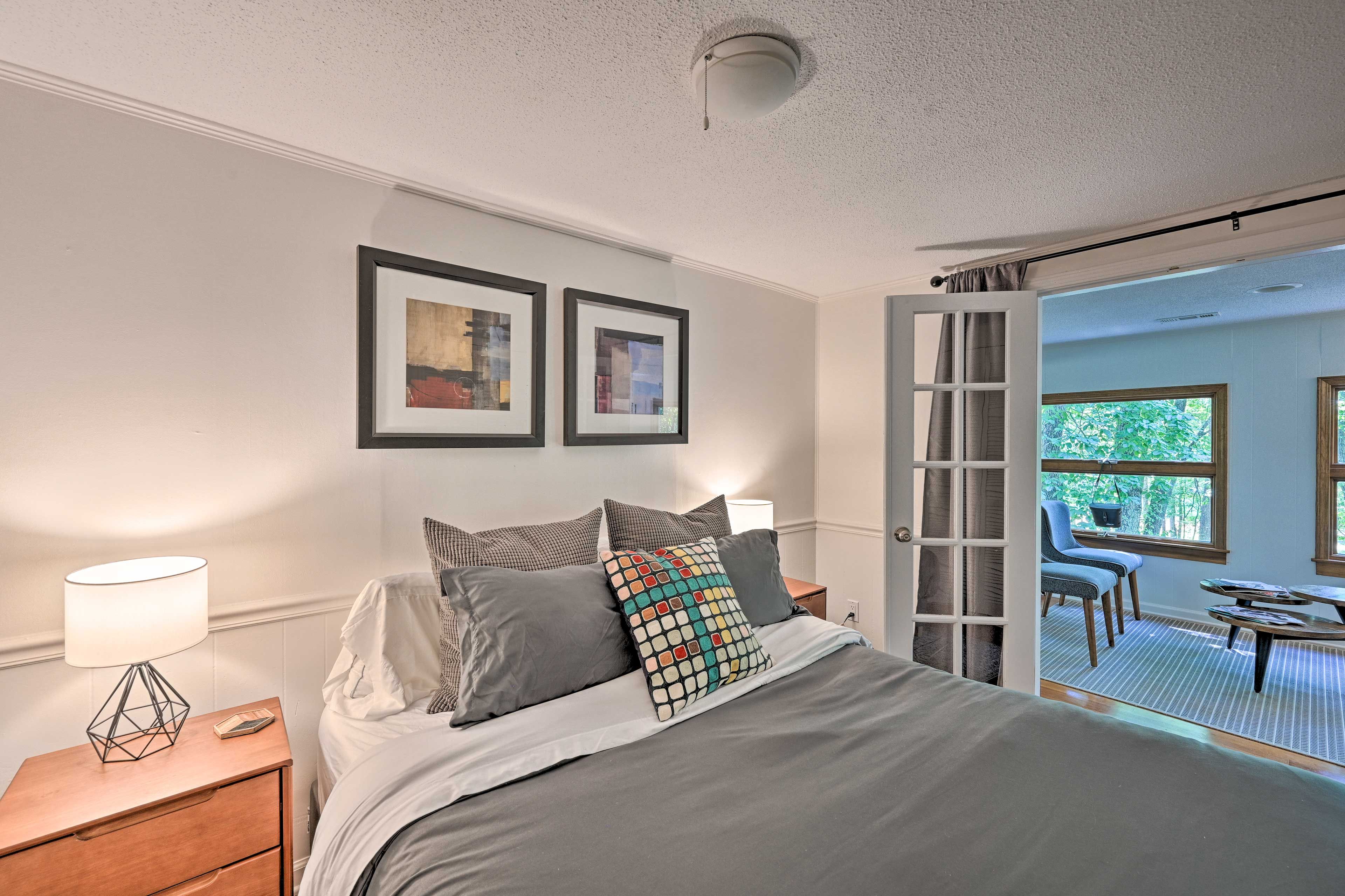 Bedroom 3 | 2nd Floor | Queen Bed