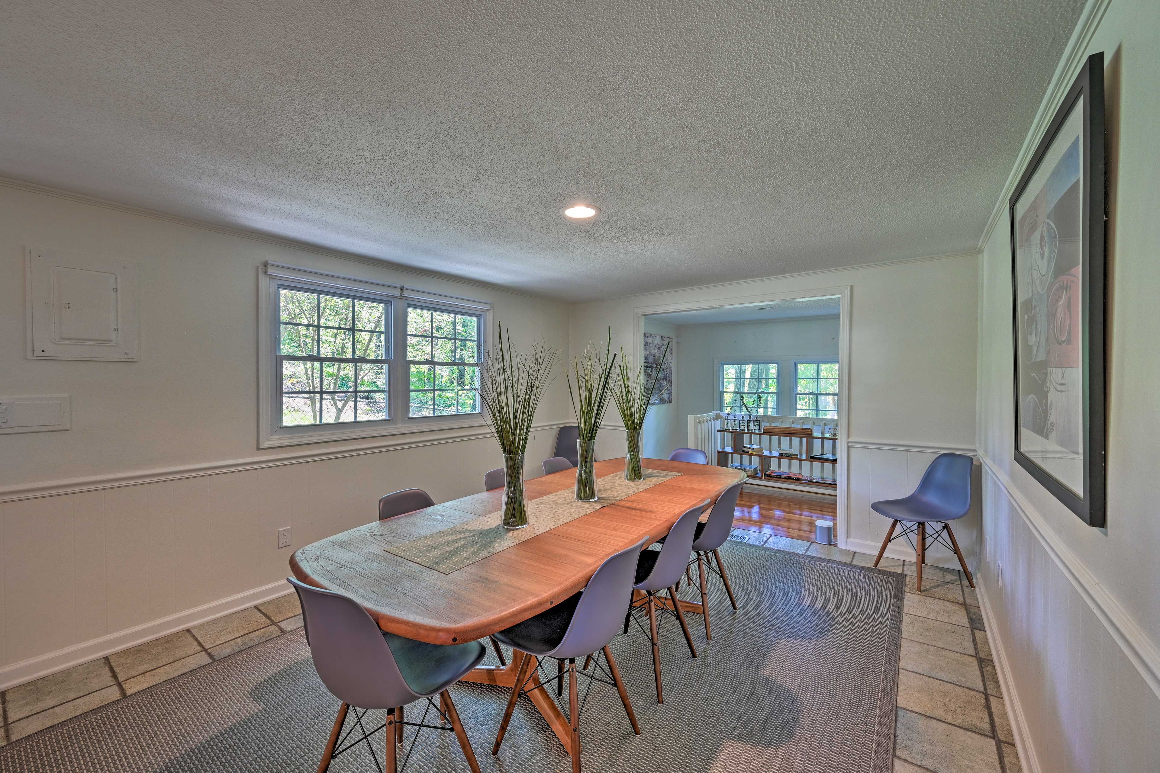 Dining Room | 2nd Floor | Dishware & Flatware