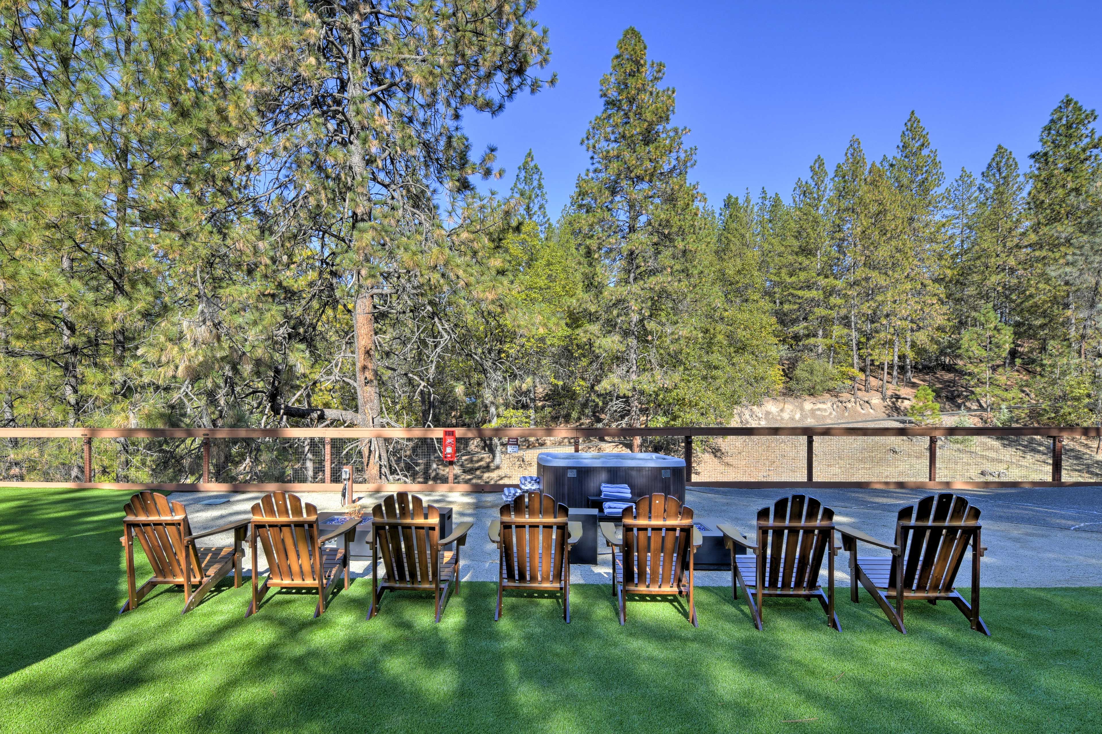 Hot Tub & Fire Pit Area