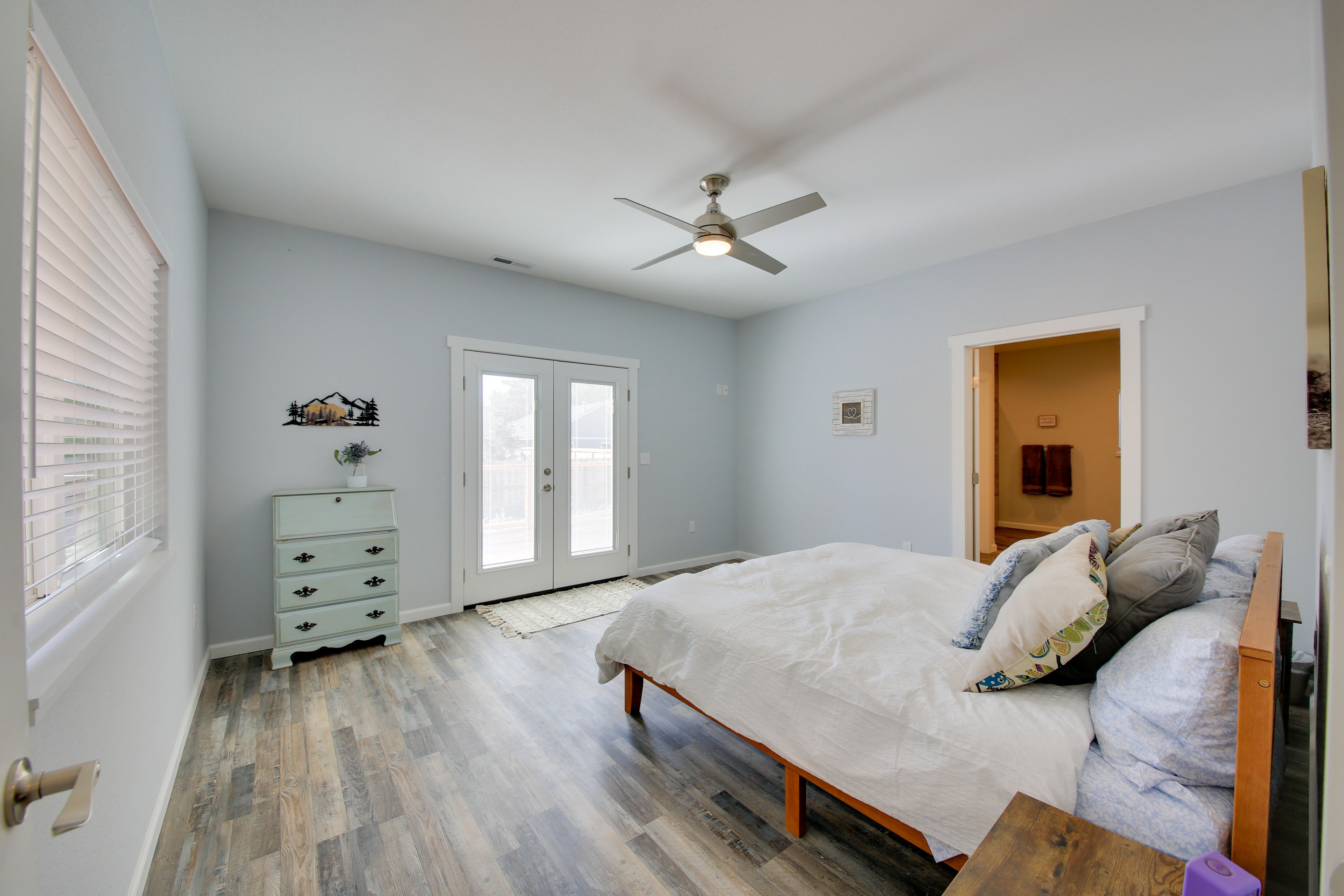 Bedroom 1 | King Bed | Linens Provided | En-Suite Bathroom