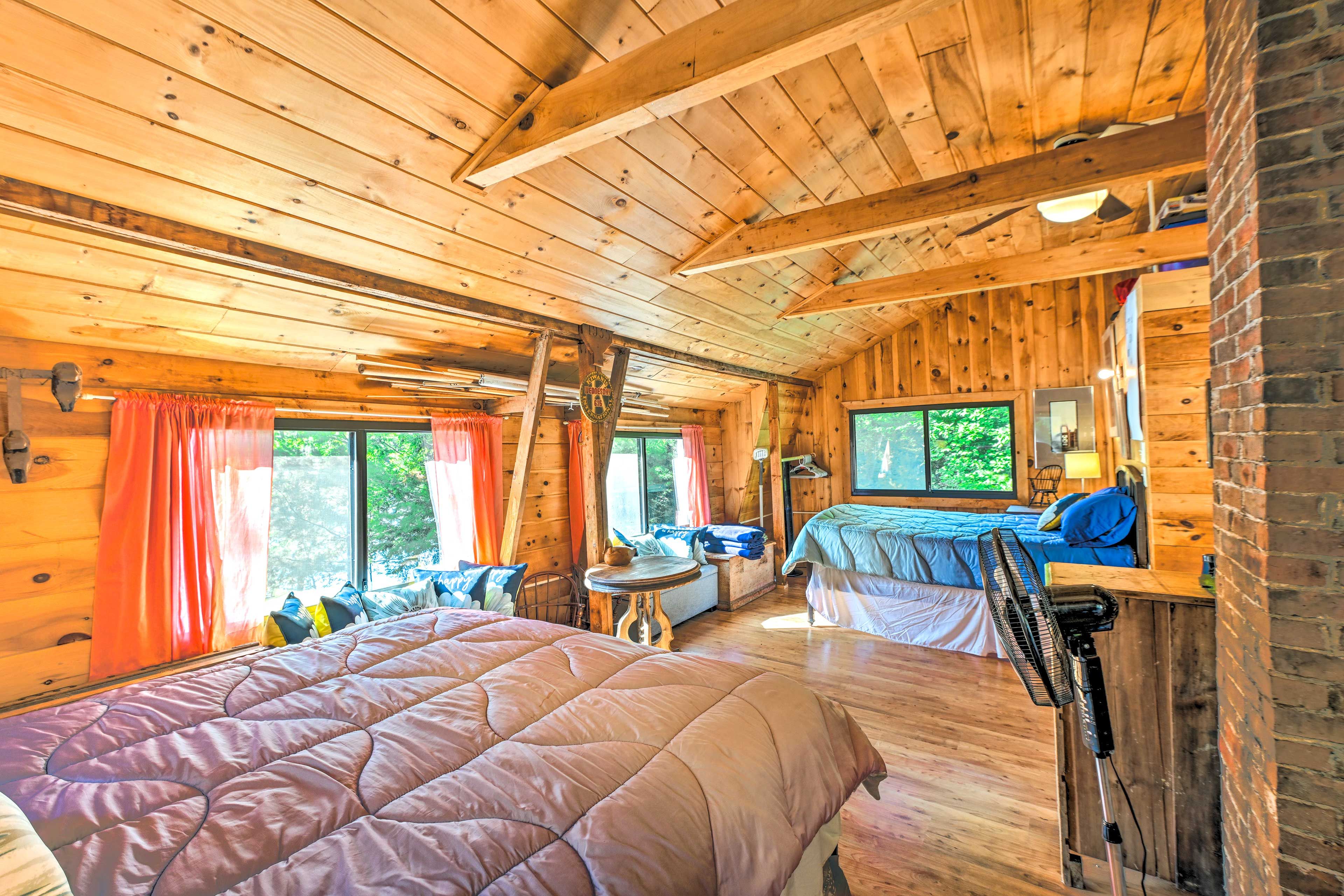 Bedroom 2 | 2nd Floor | 2 Full Beds | Twin Bed
