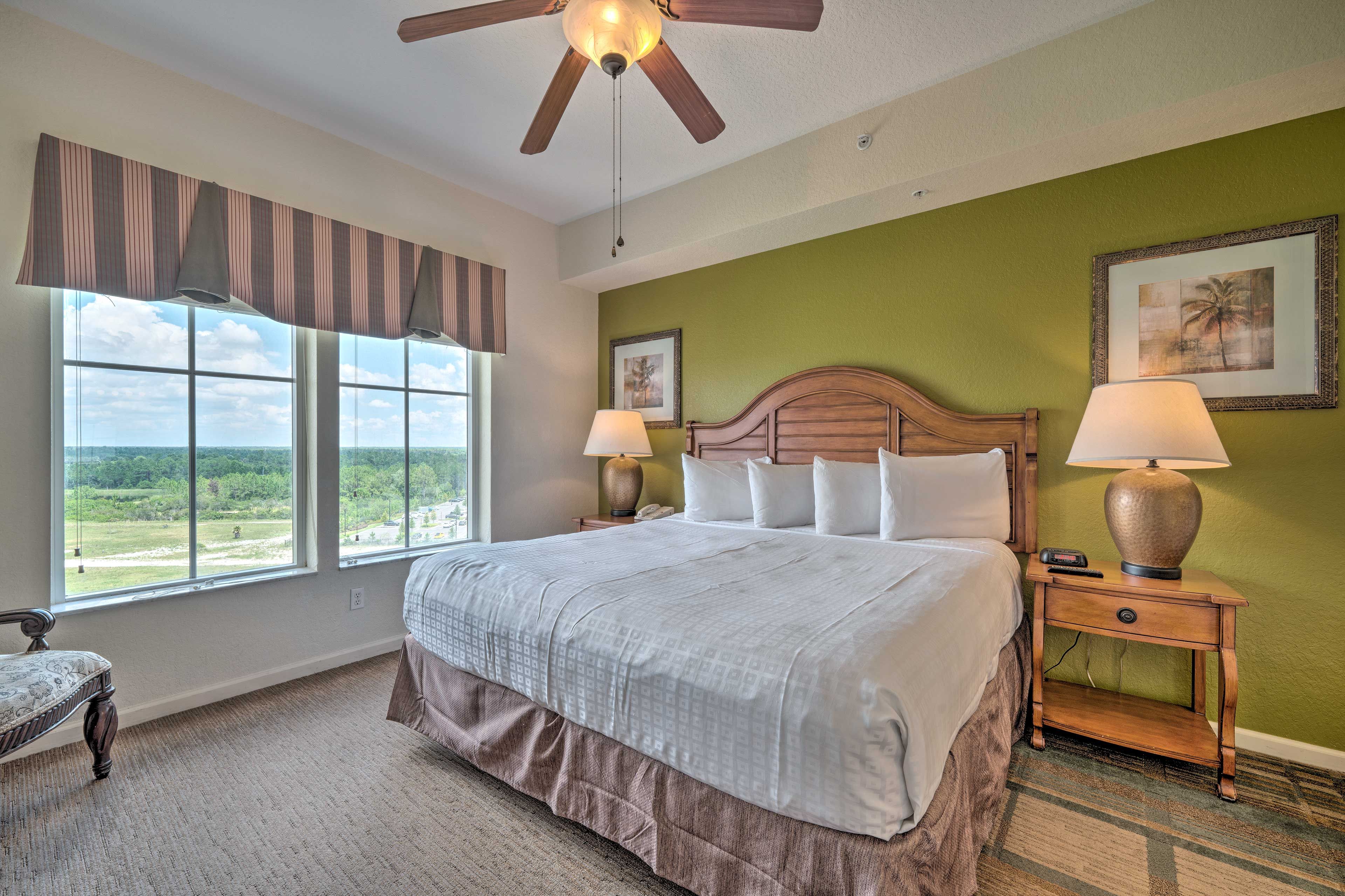 Bedroom 1 | King Bed