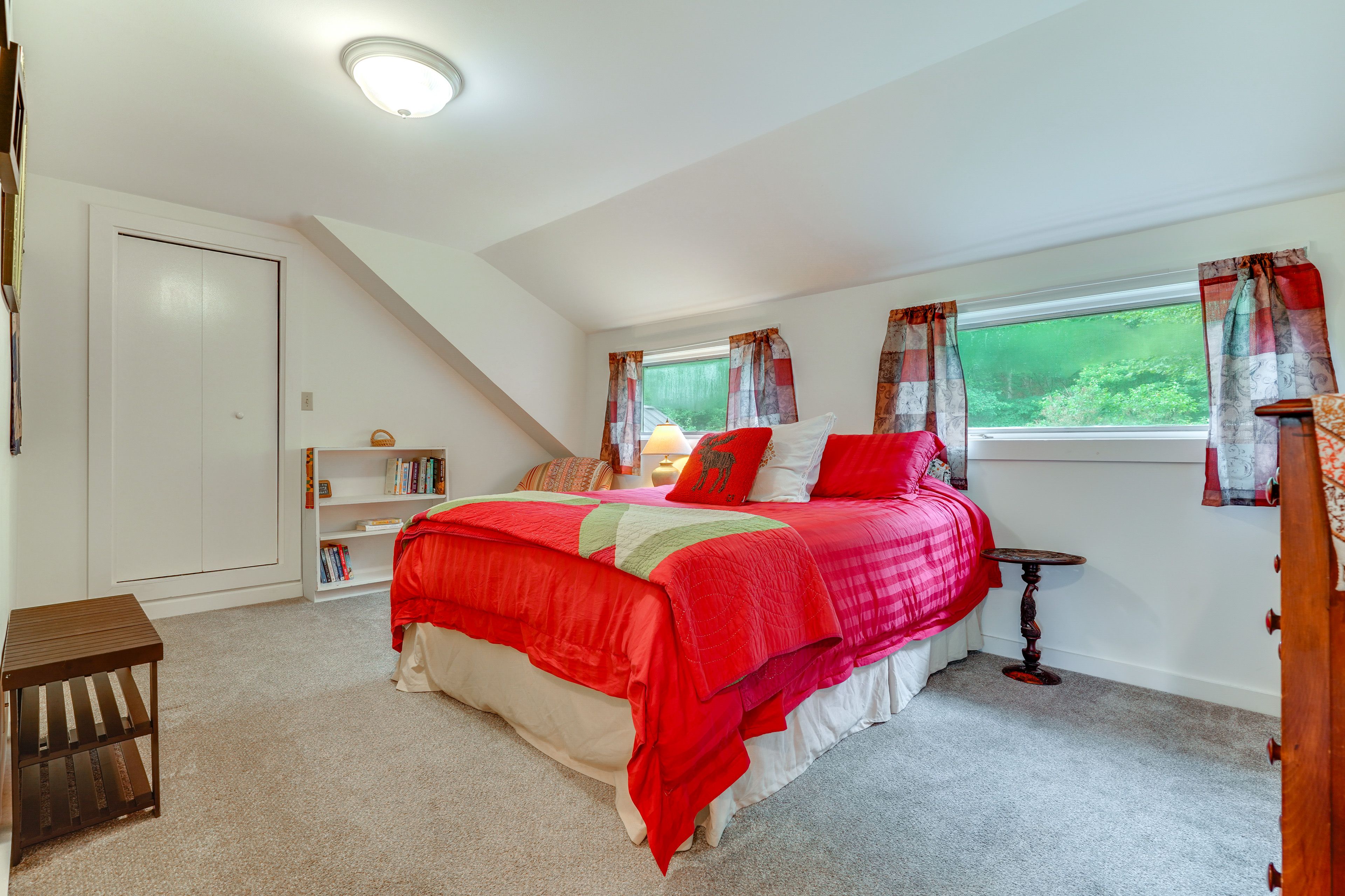 Bedroom 3 | 2nd Floor | Queen Bed