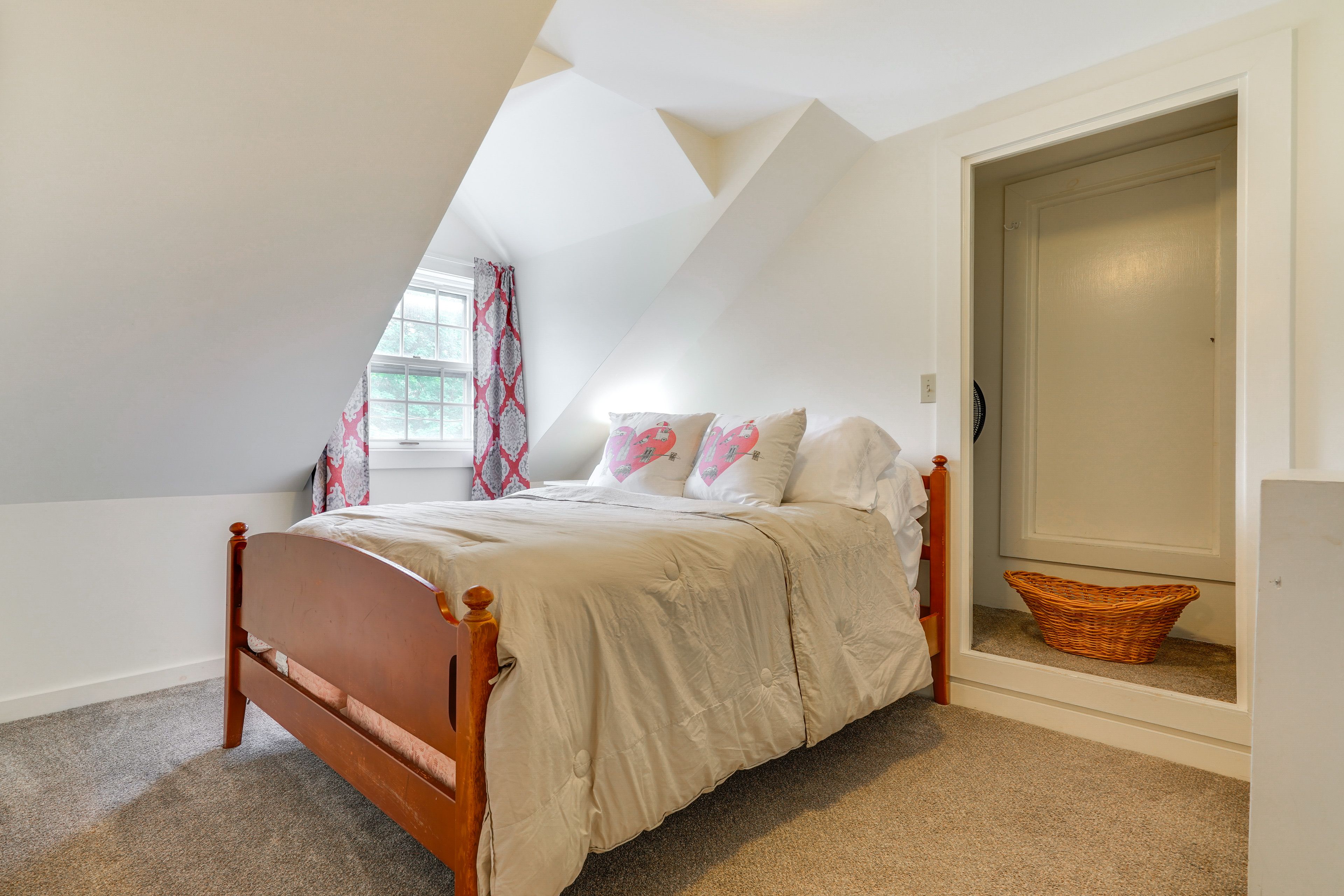 Bedroom 2 | 2nd Floor | Full Bed