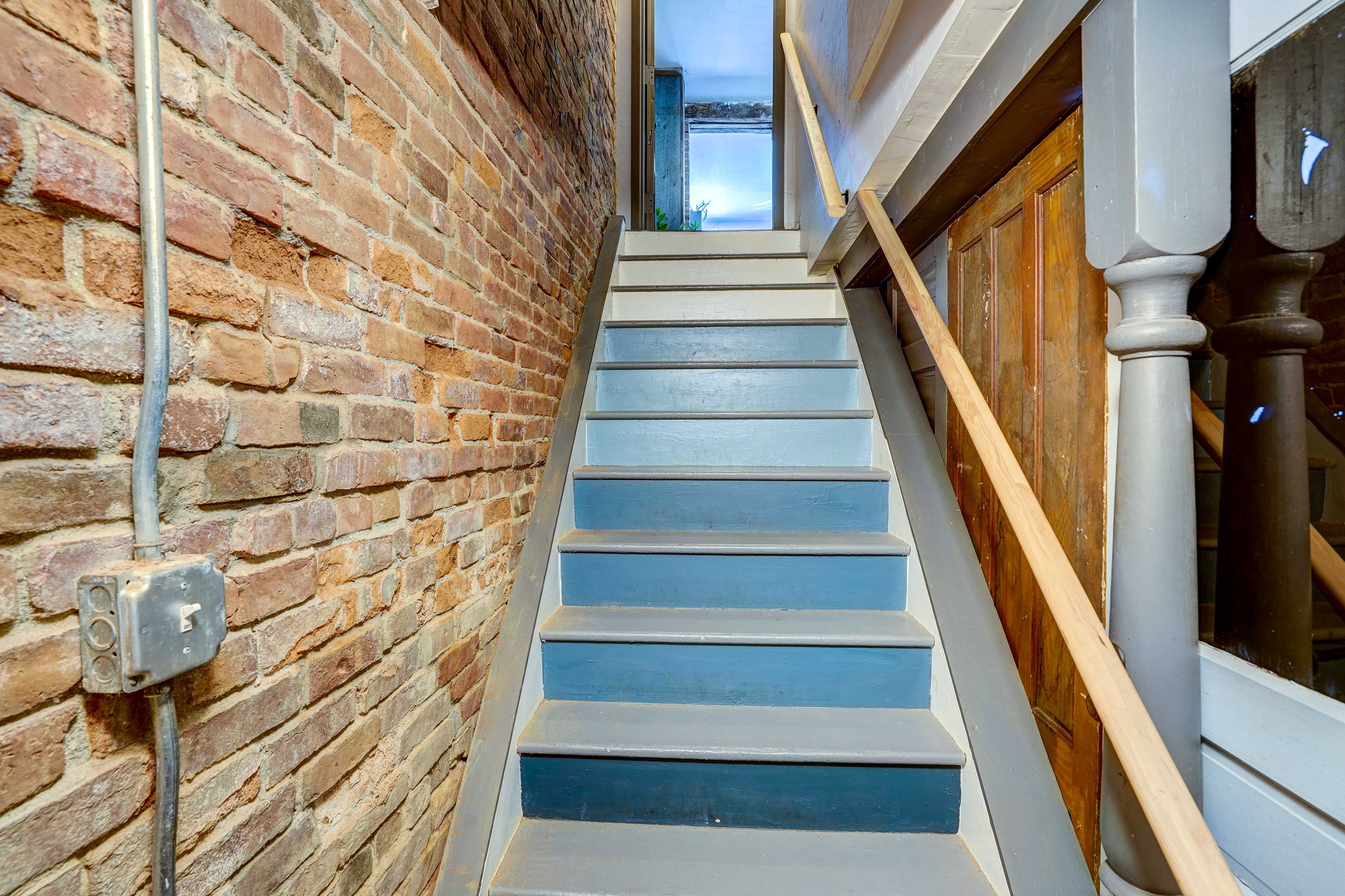 Stairs to Access Unit