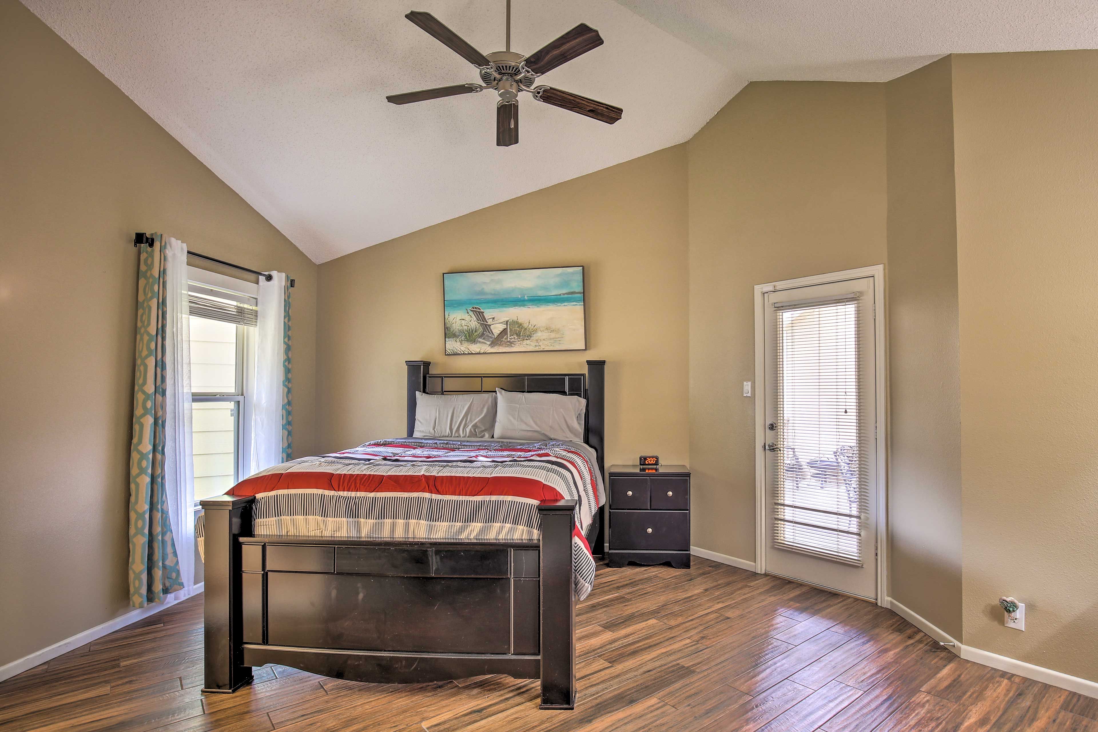 Bedroom 1 | Full Bed | Linens Provided