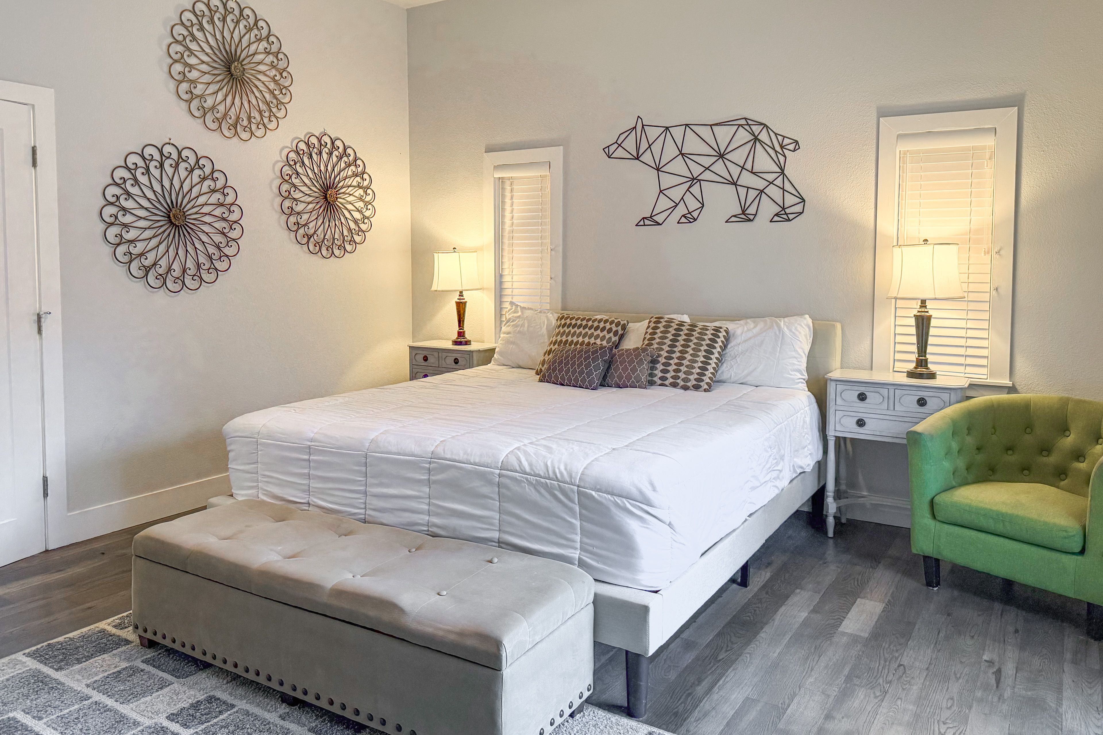 Bedroom 1 | King Bed