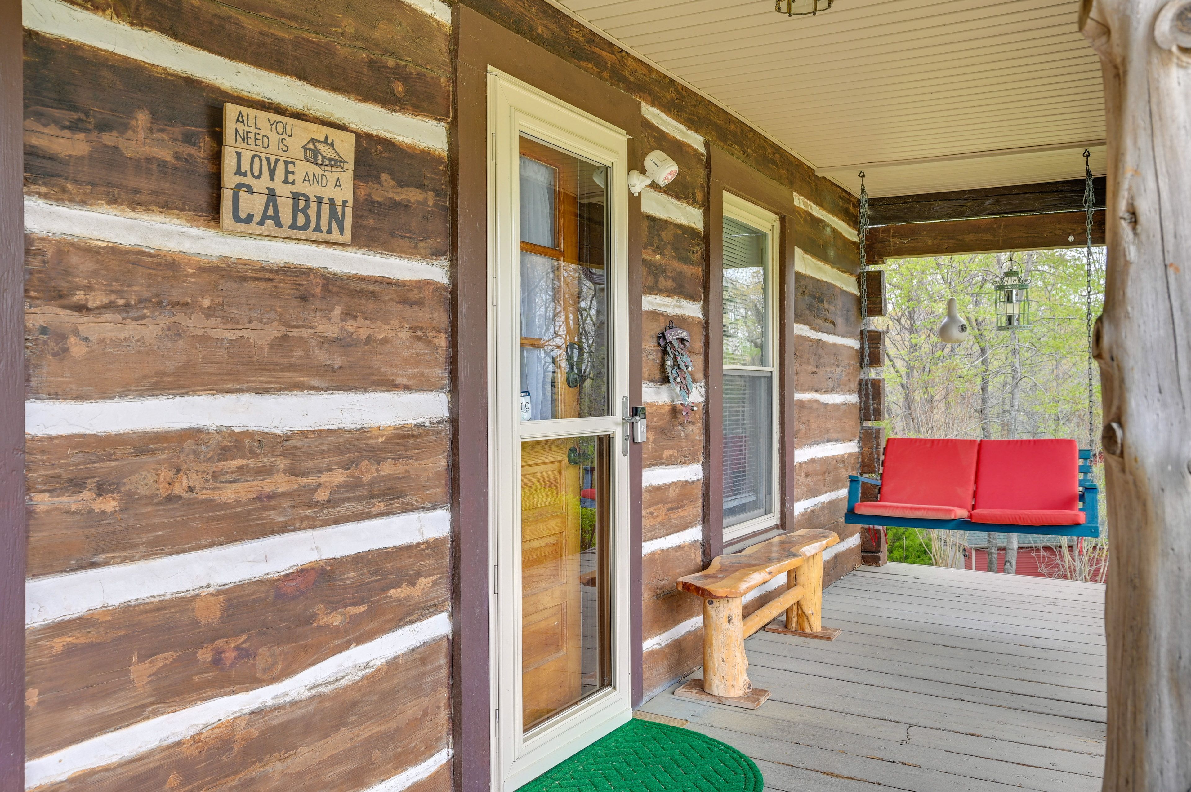 Covered Porch w/ Seating
