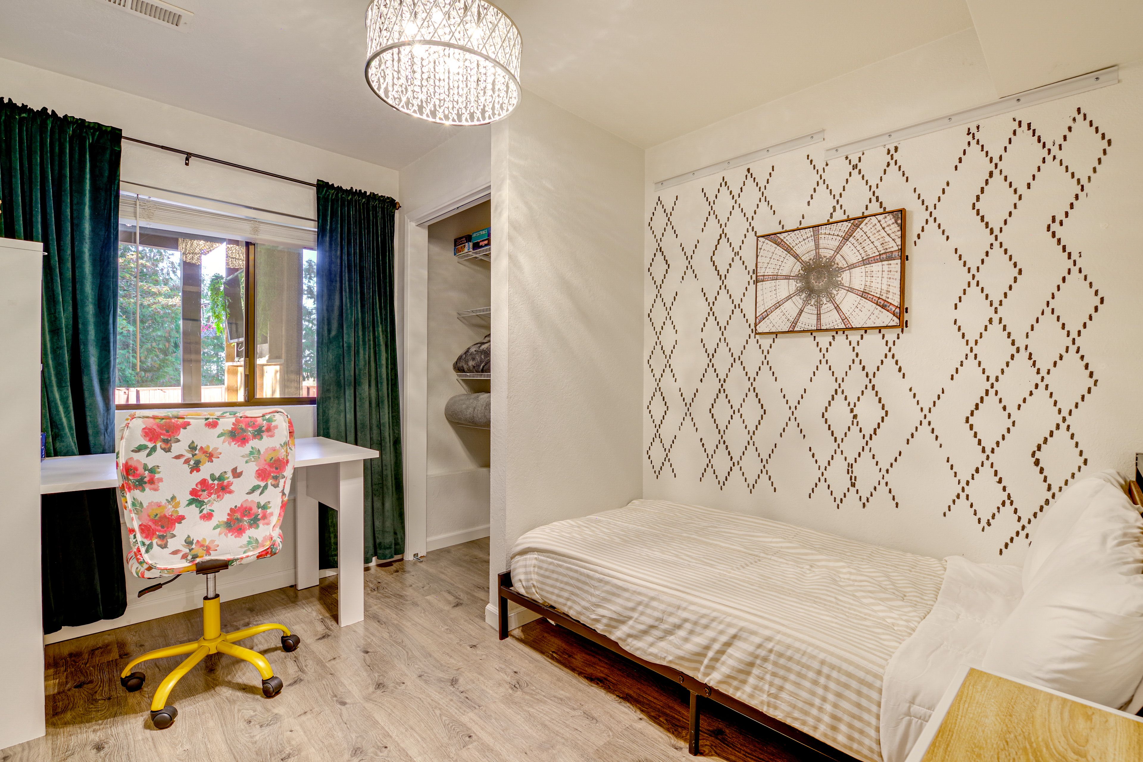 Office | Twin Bed