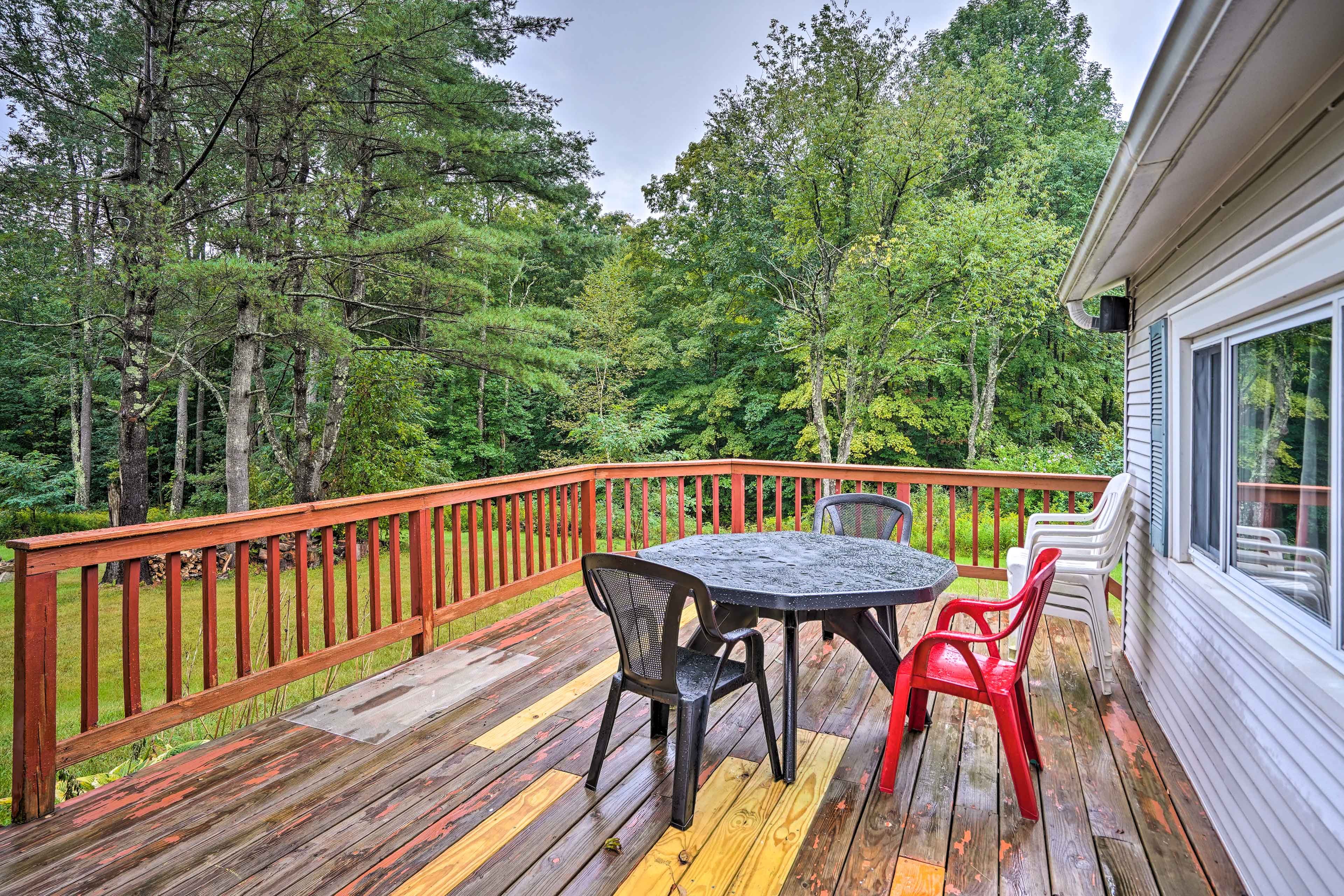 Deck | Outdoor Seating