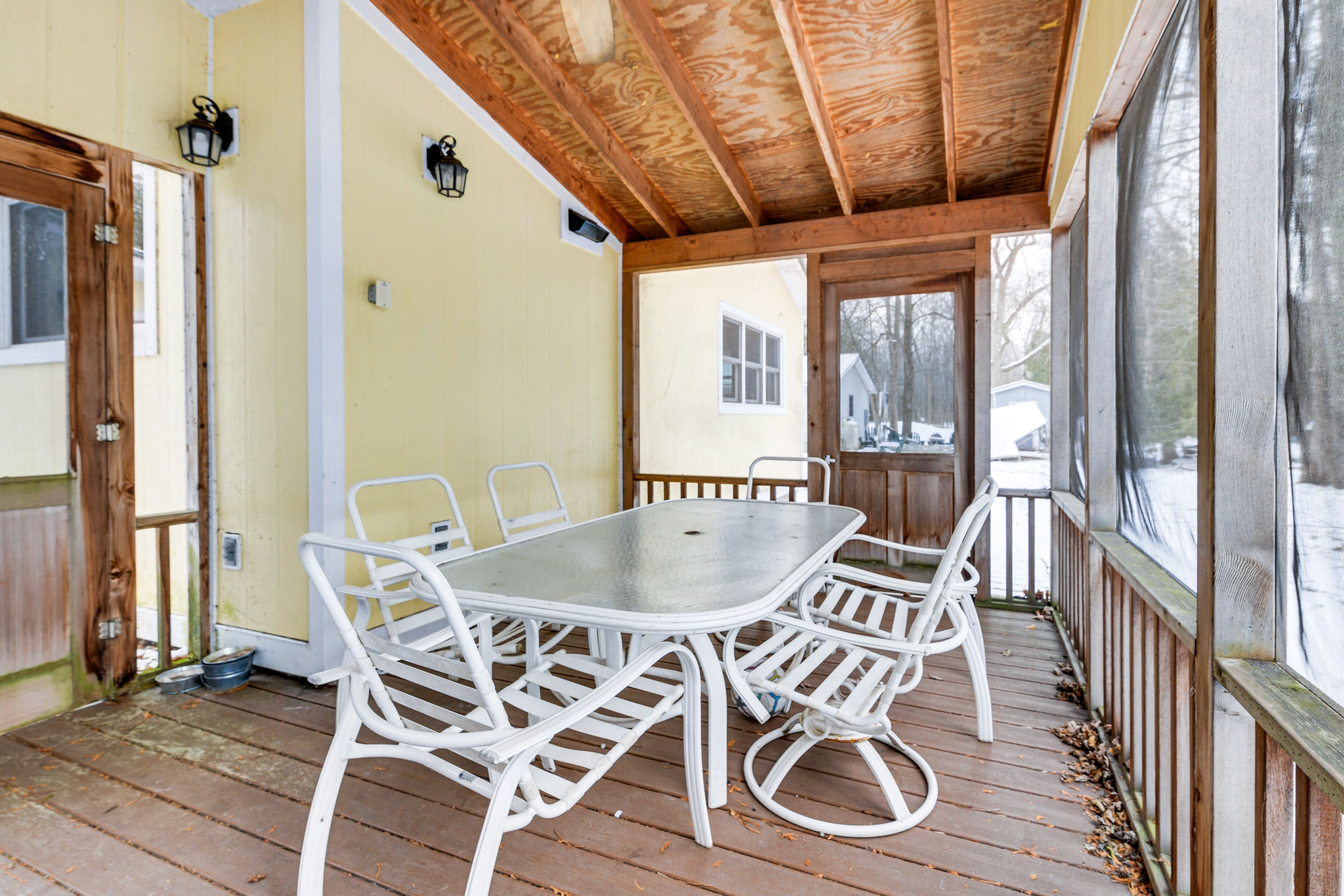 Screened Porch | Gas Grill | Outdoor Dining Area | Water Views