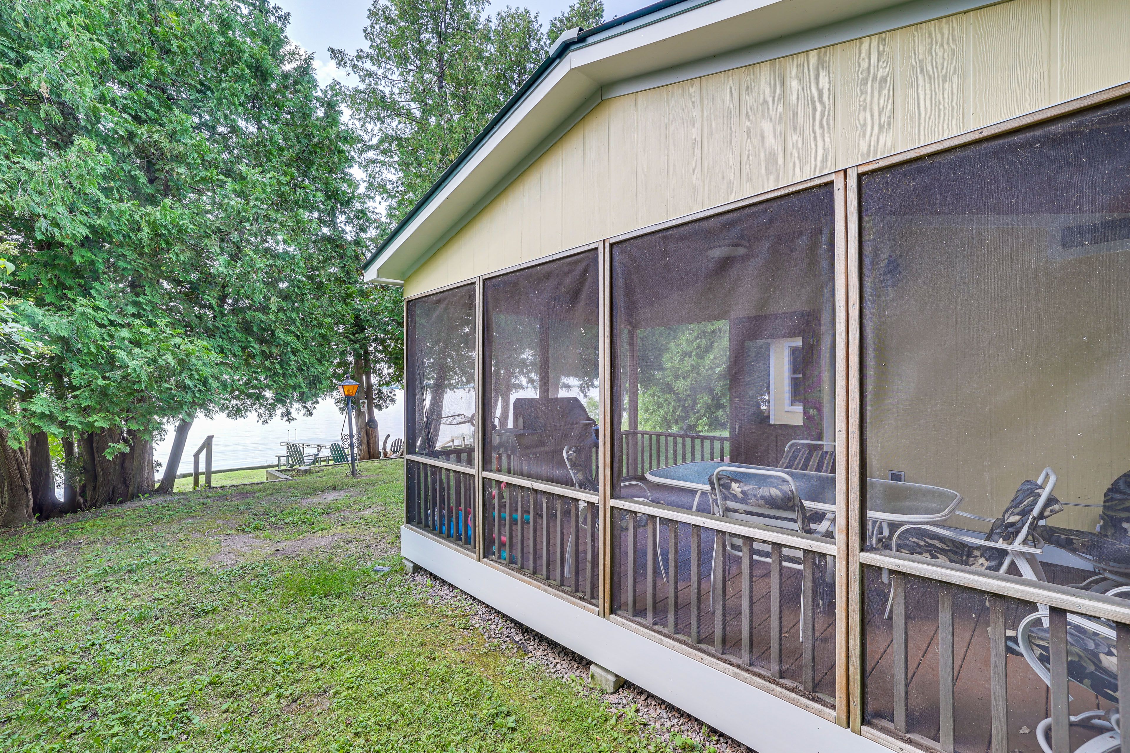 Exterior | Yard