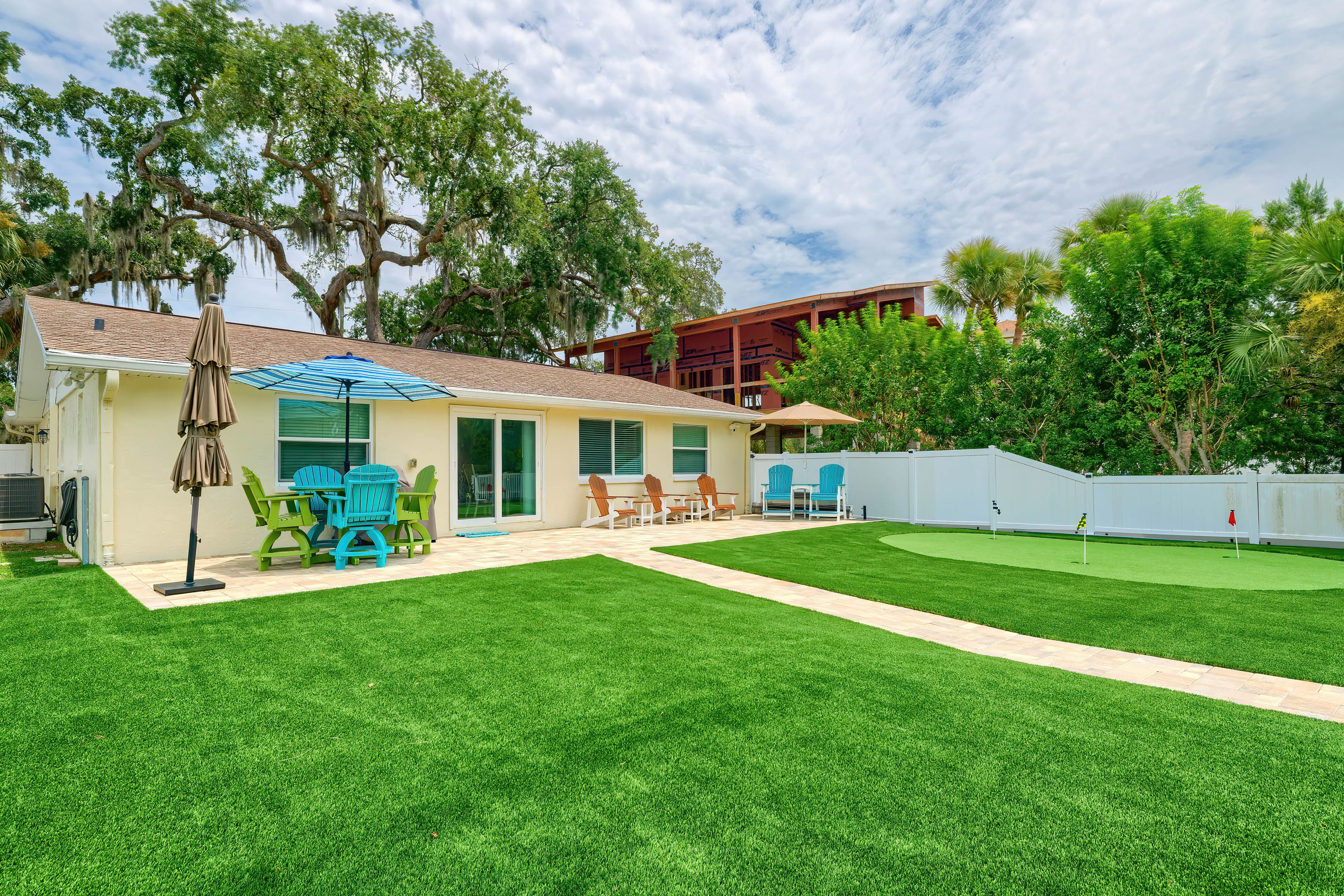 Backyard | Putting Green