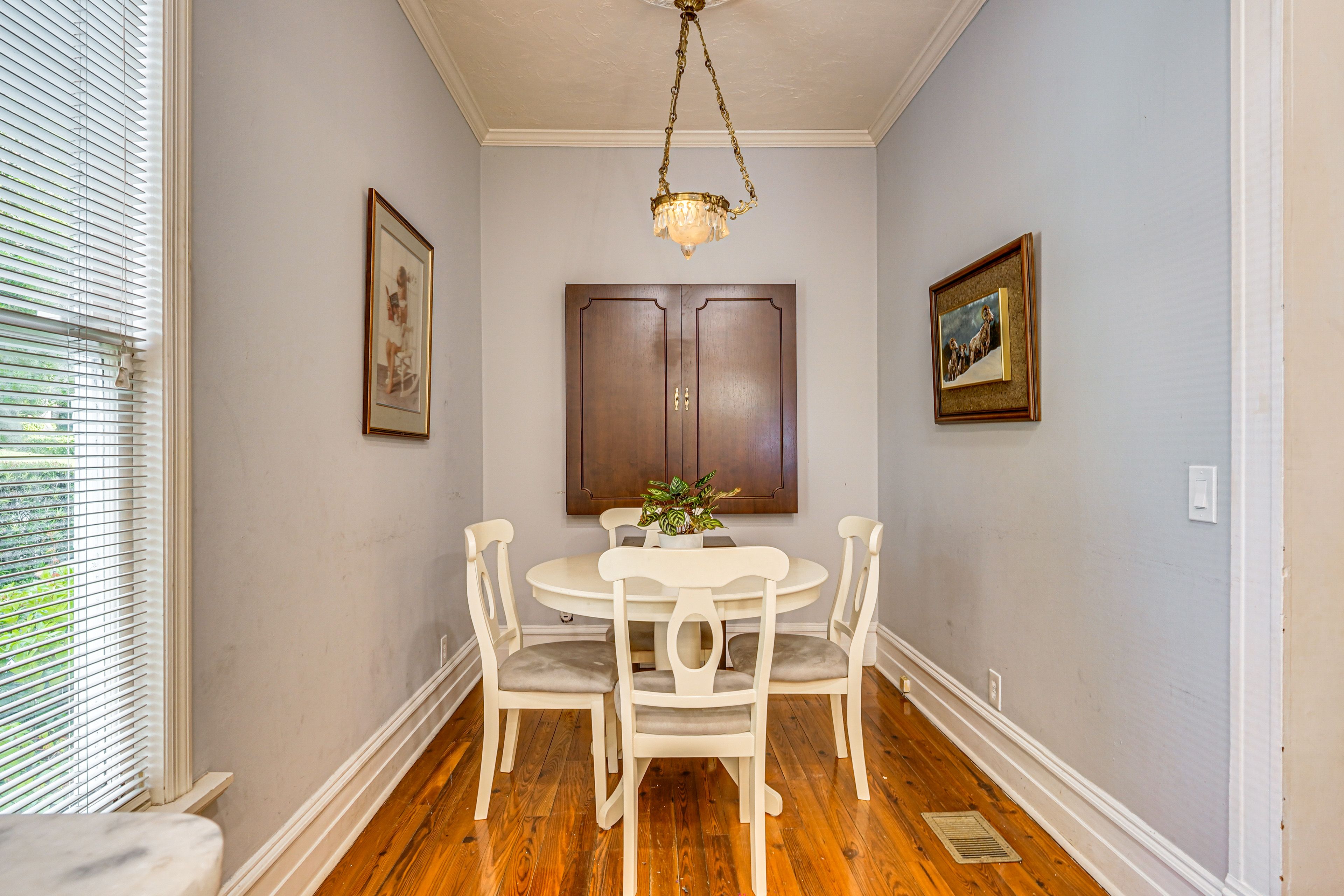 Additional Dining Area | 1st Floor