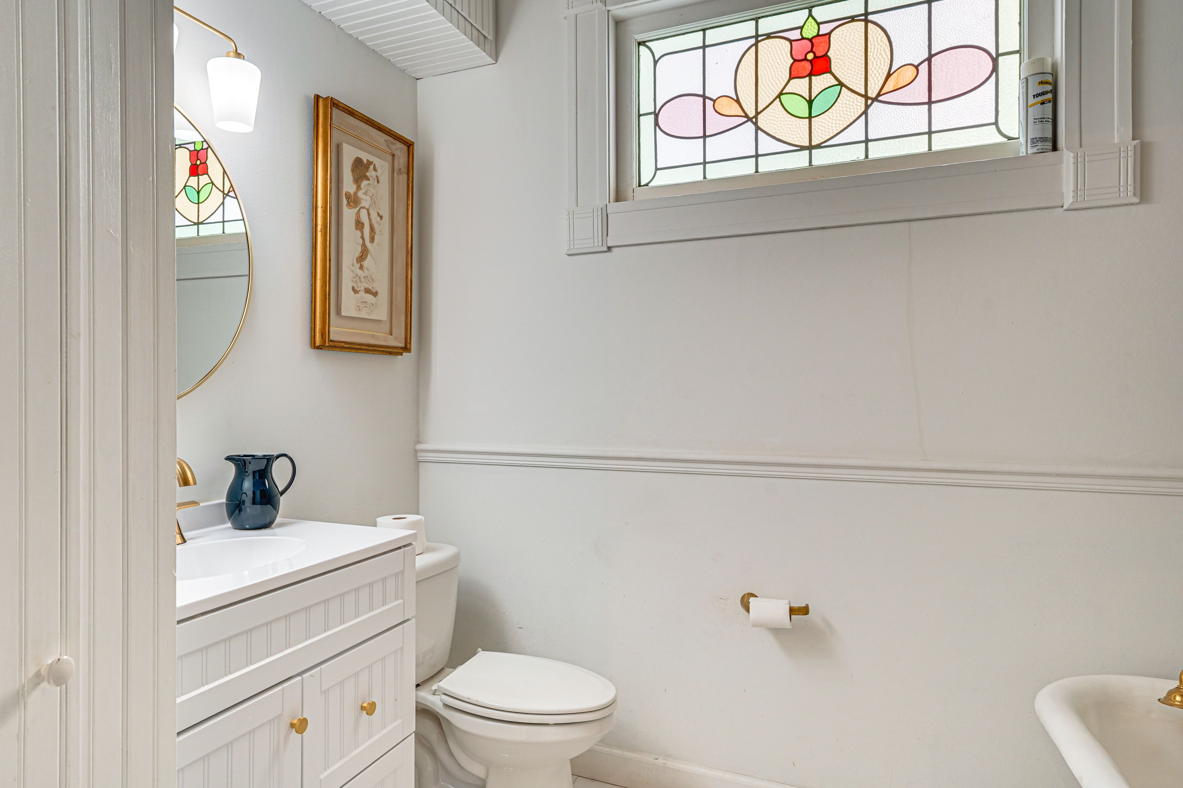 Full Bathroom | 3rd Floor