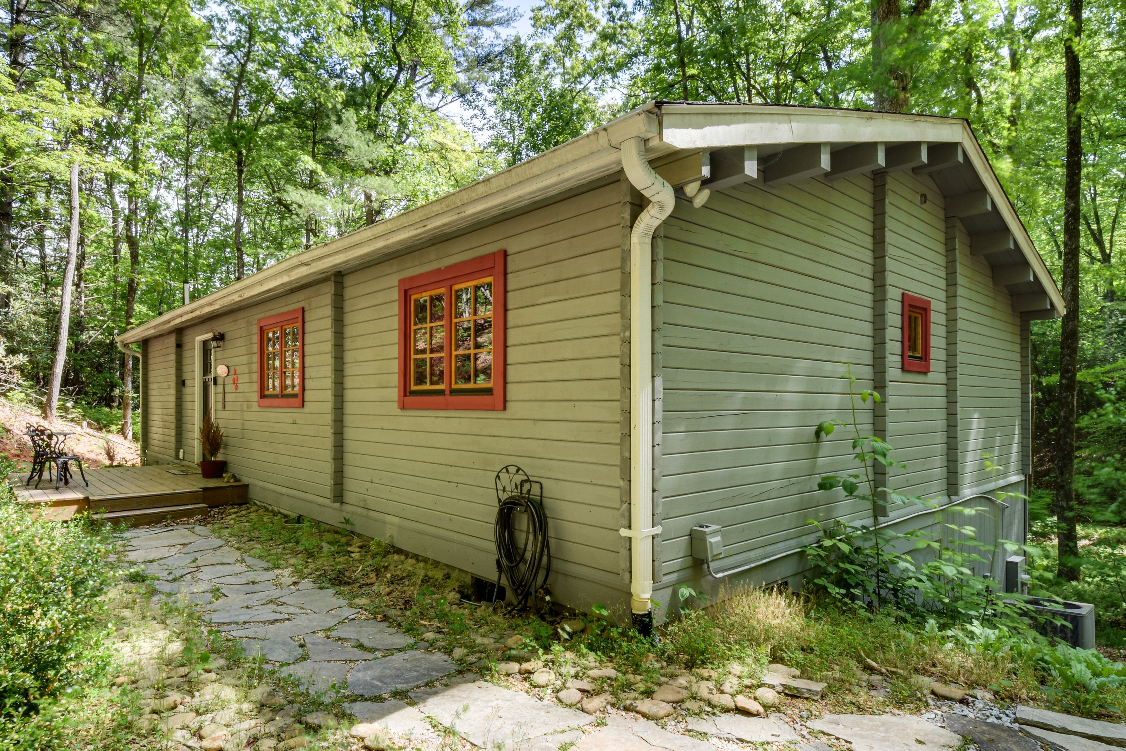 Parking | Gravel Driveway (4 Vehicles) | RV/Trailer Parking
