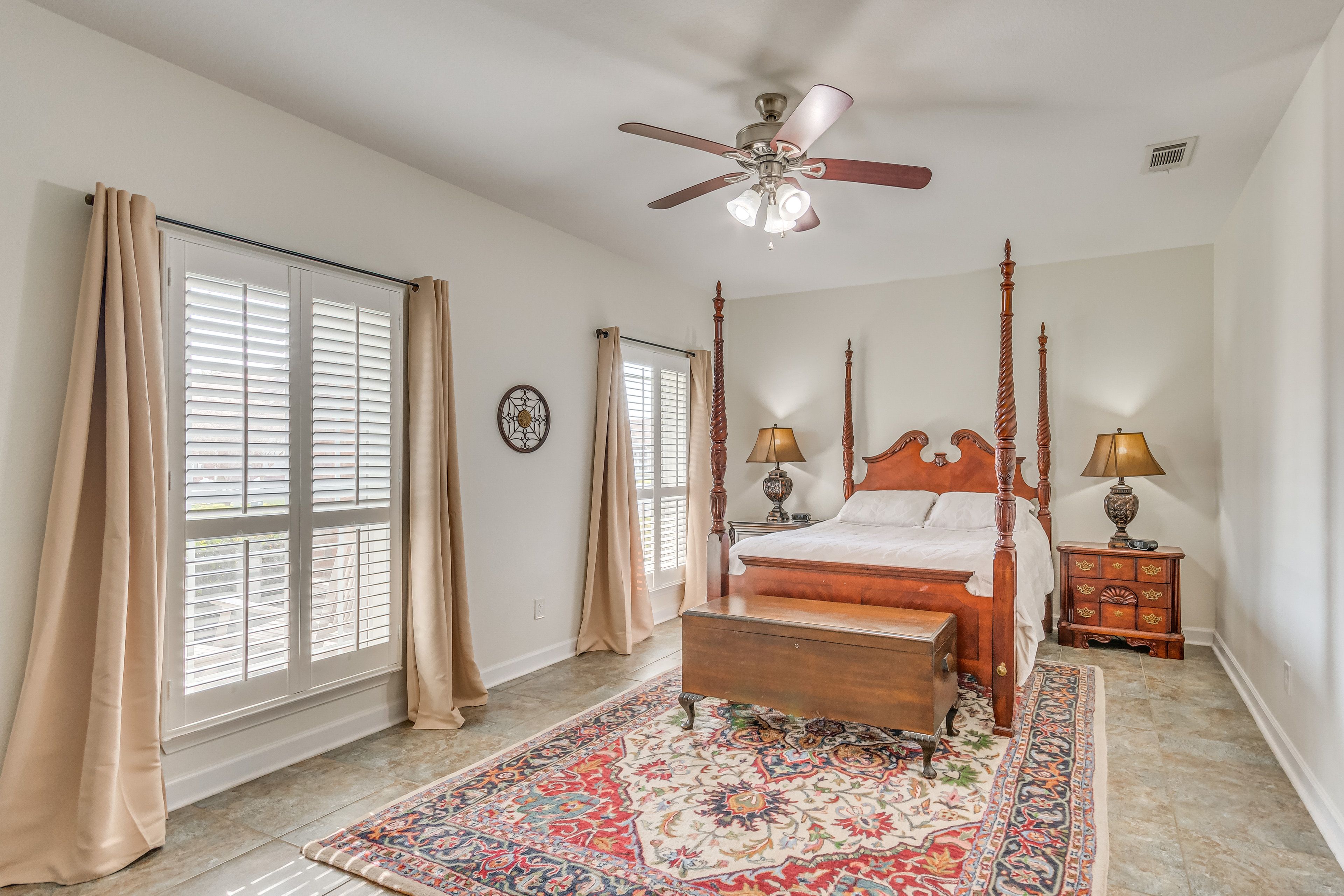 Bedroom 4 | Queen Bed