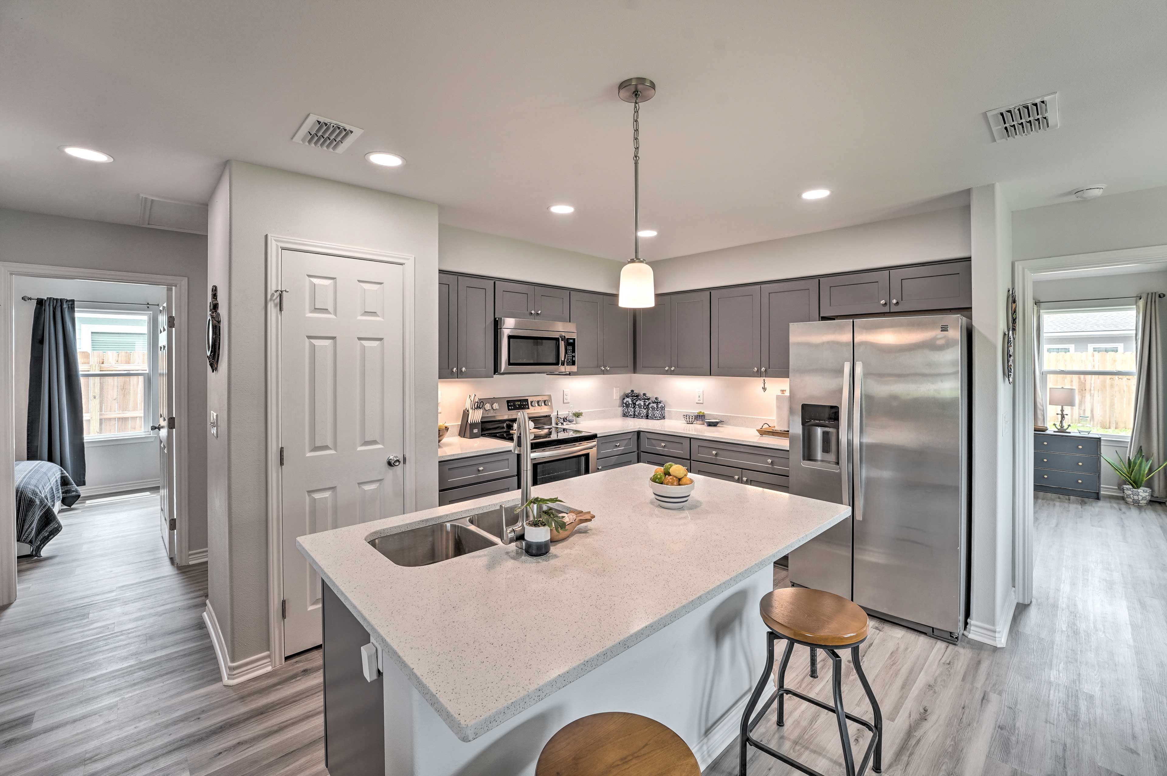 Kitchen | Fully Equipped | Single-Story Home | Coffee Maker | Toaster