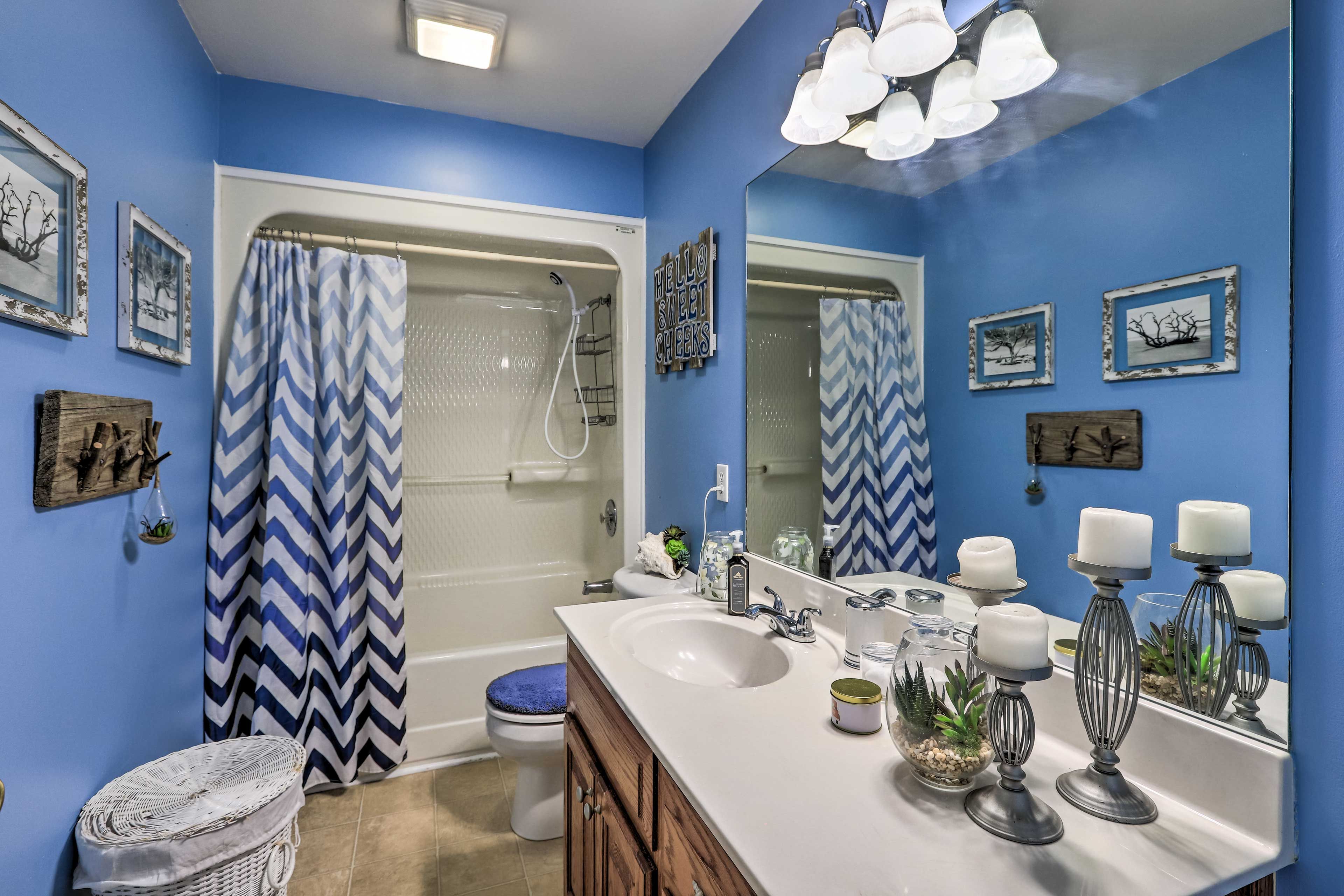 Full Bathroom | Hair Dryer