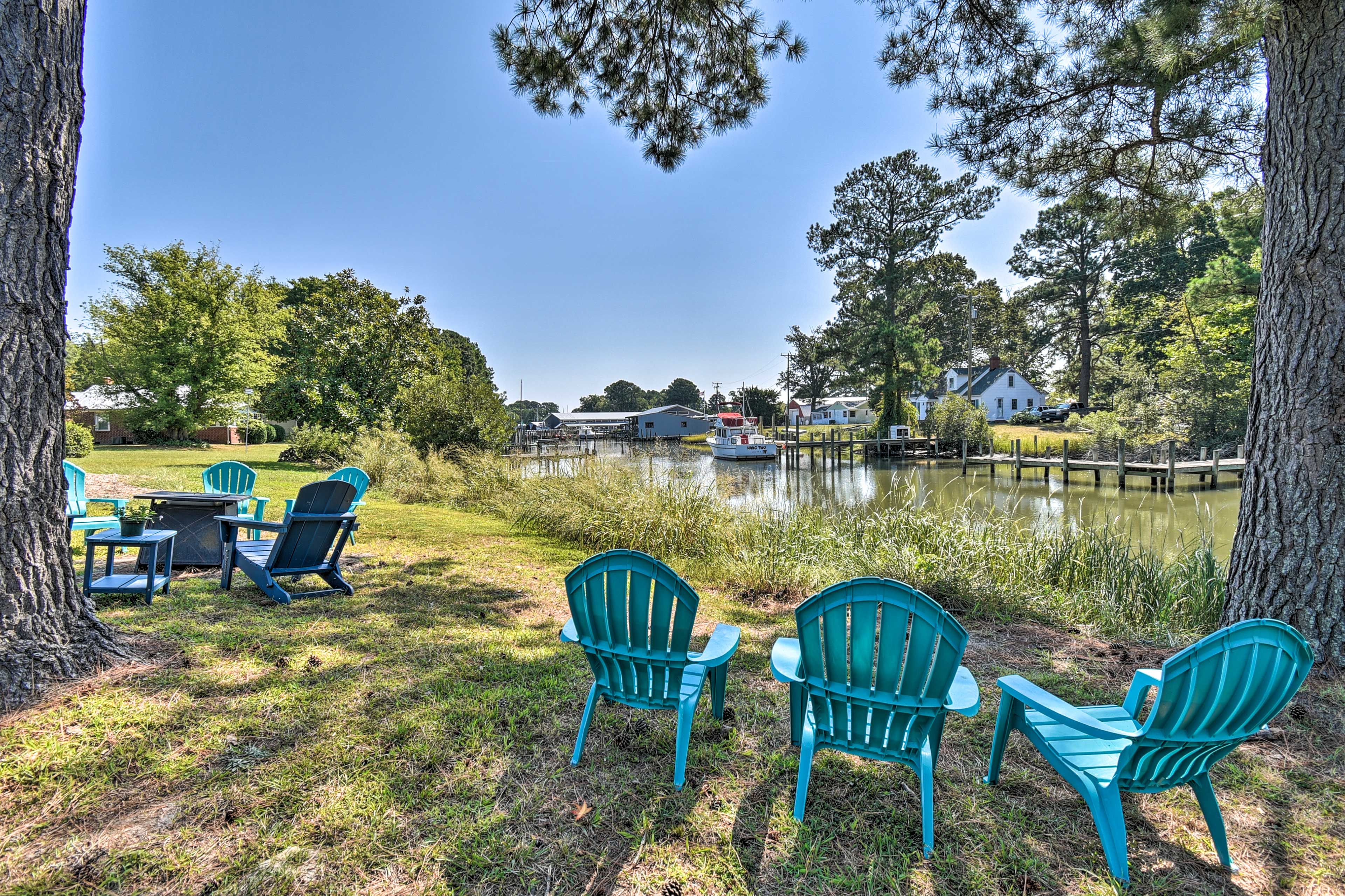 Waterfront | Marina | Outdoor Seating