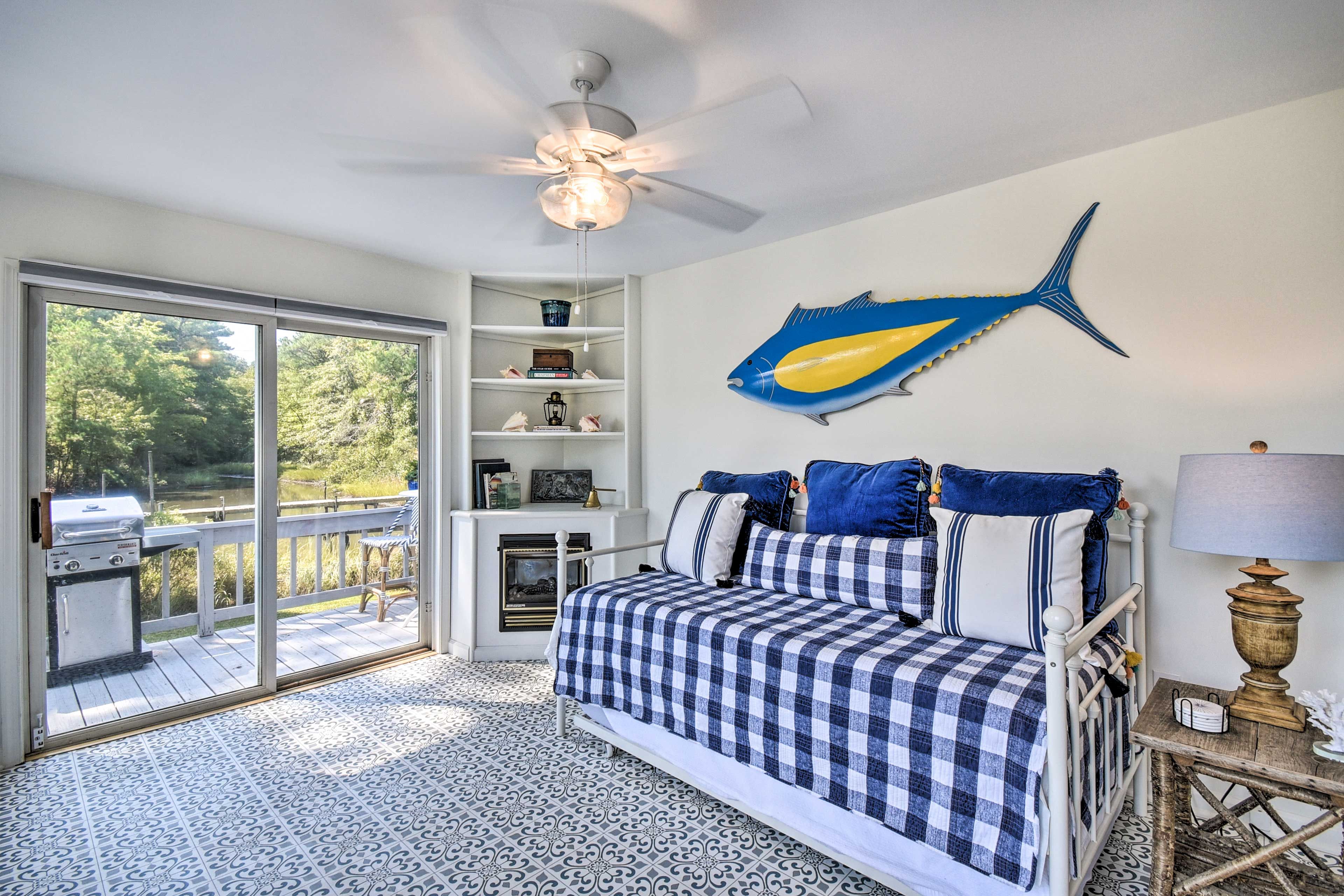 Sunroom | Twin Daybed w/ Twin Trundle | Fireplace | Deck Access