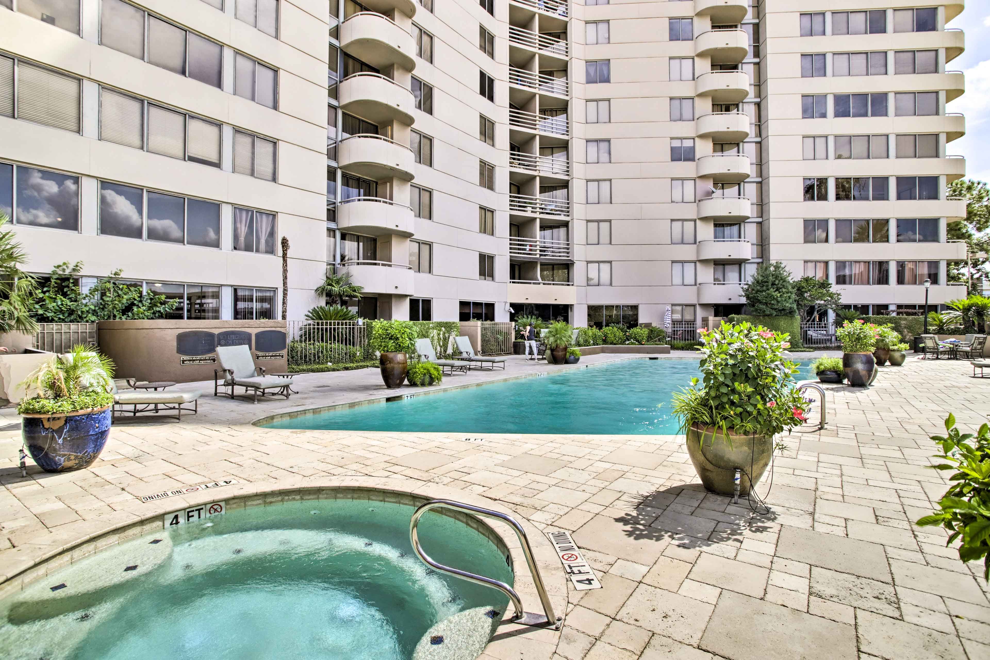 Community Pool & Spa