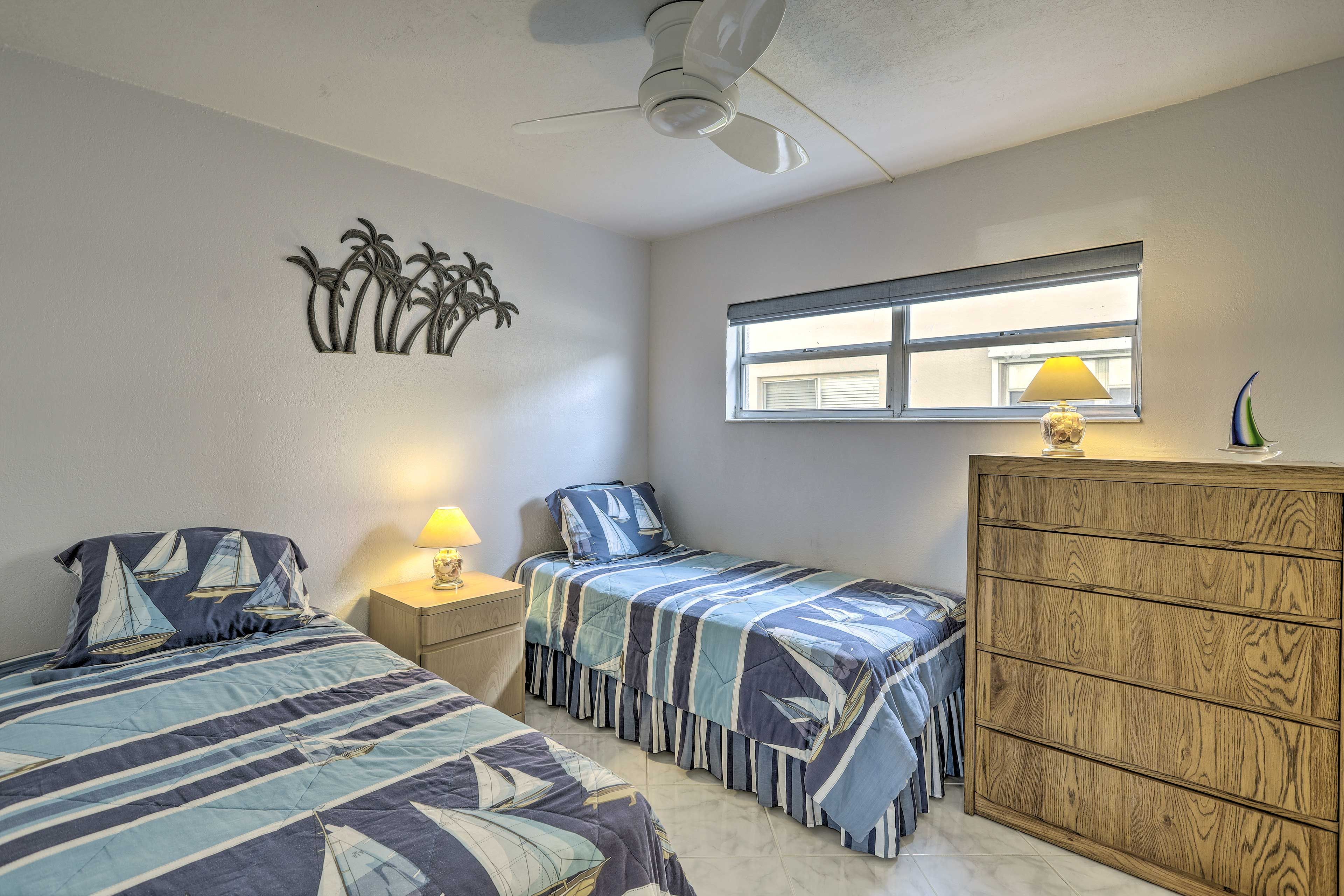 Bedroom 2 | 2 Twin Beds