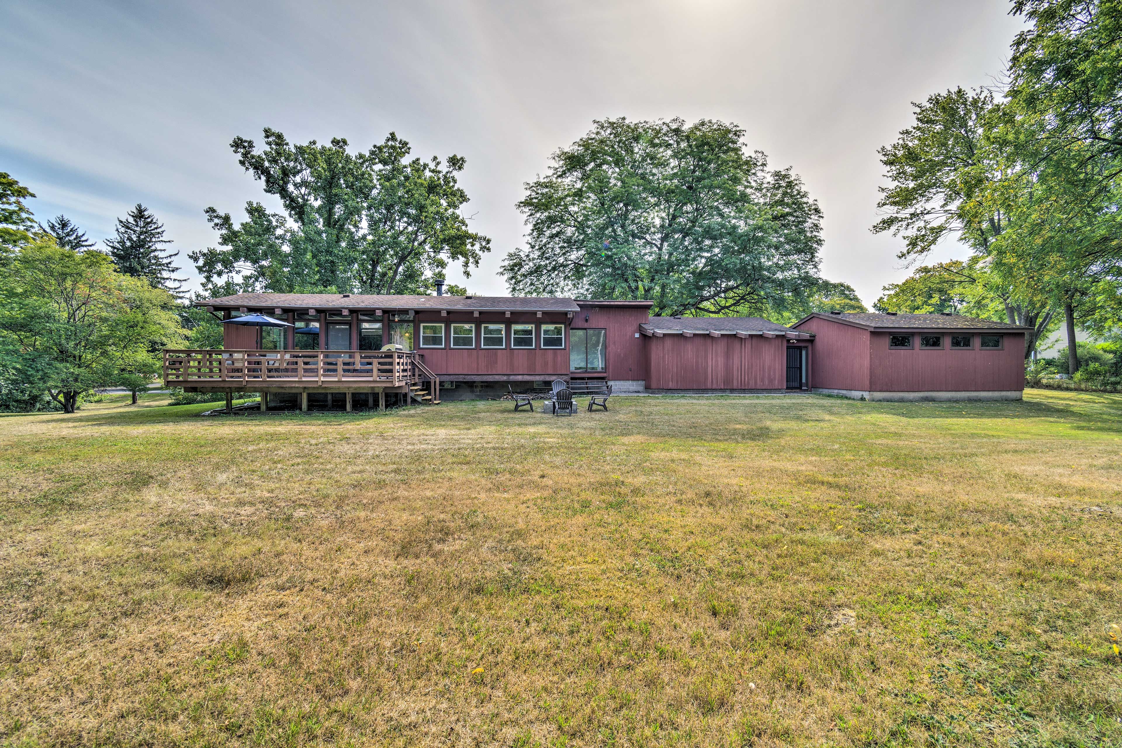 Exterior | Private 2 Acres