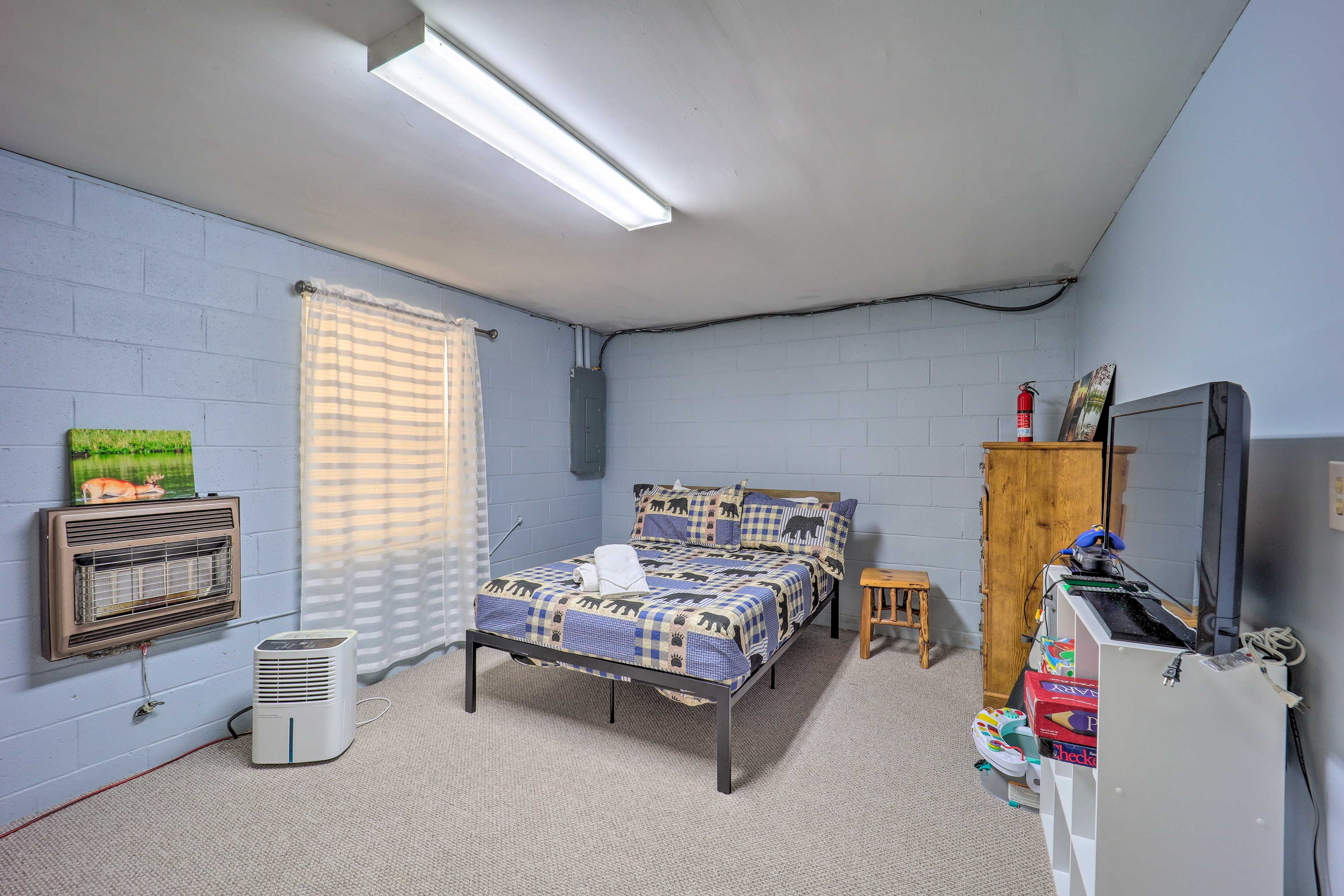Game Room | Full Bed