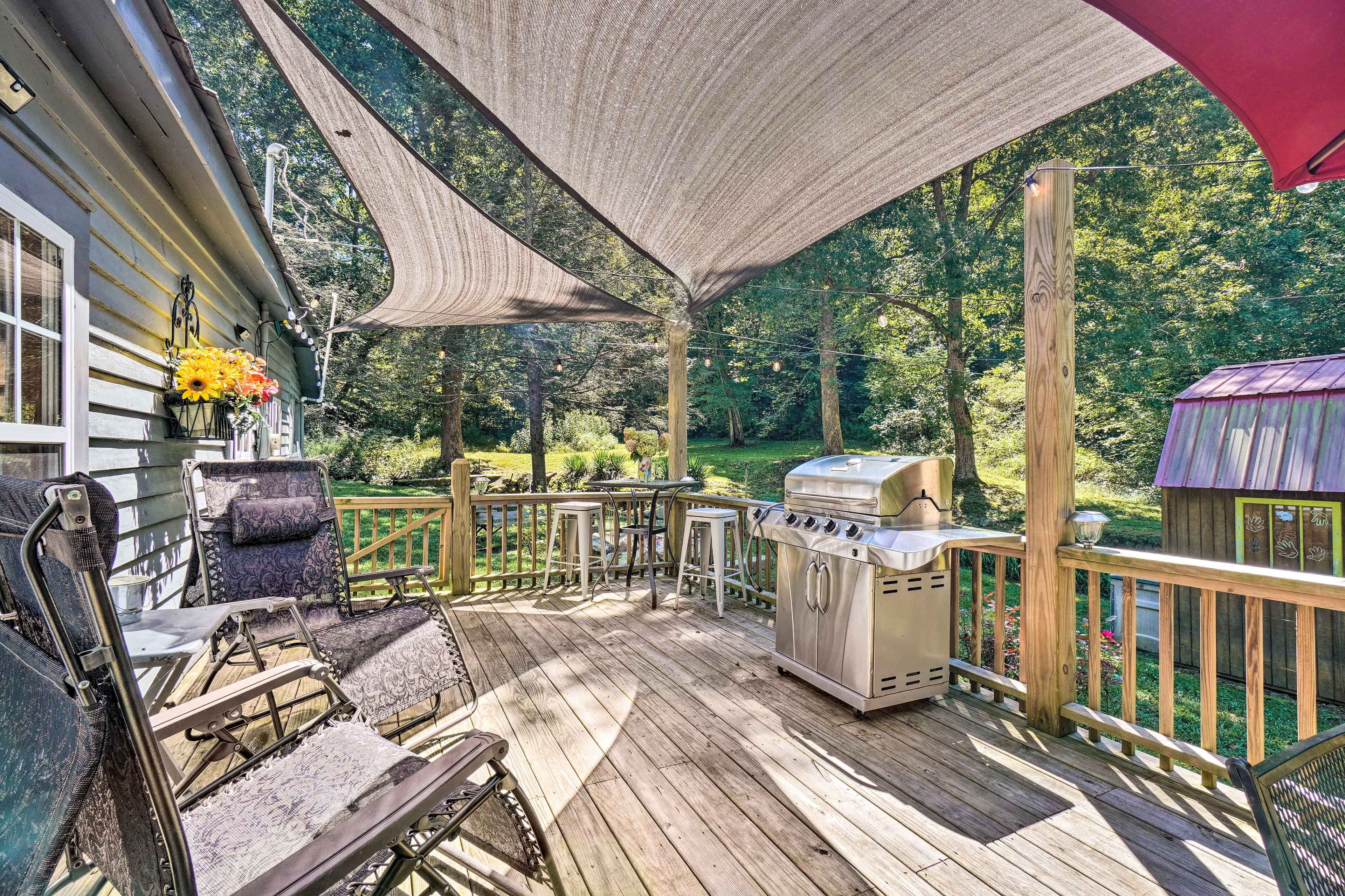 Winfield Vacation Rental | 2BR | 1BA | Stairs to Enter | 900 Sq Ft