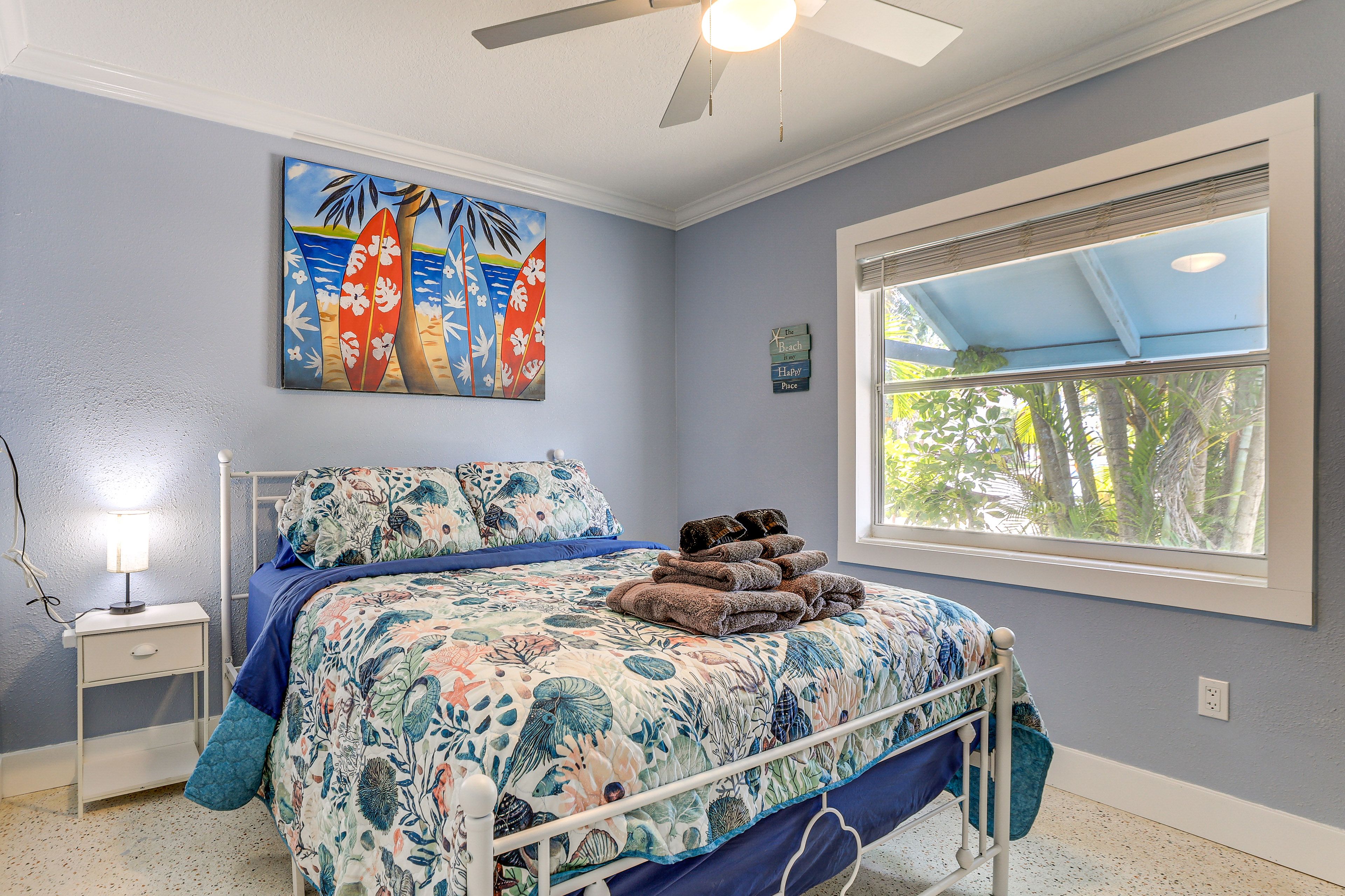 Bedroom 1 | Queen Bed | Linens & Towels Provided