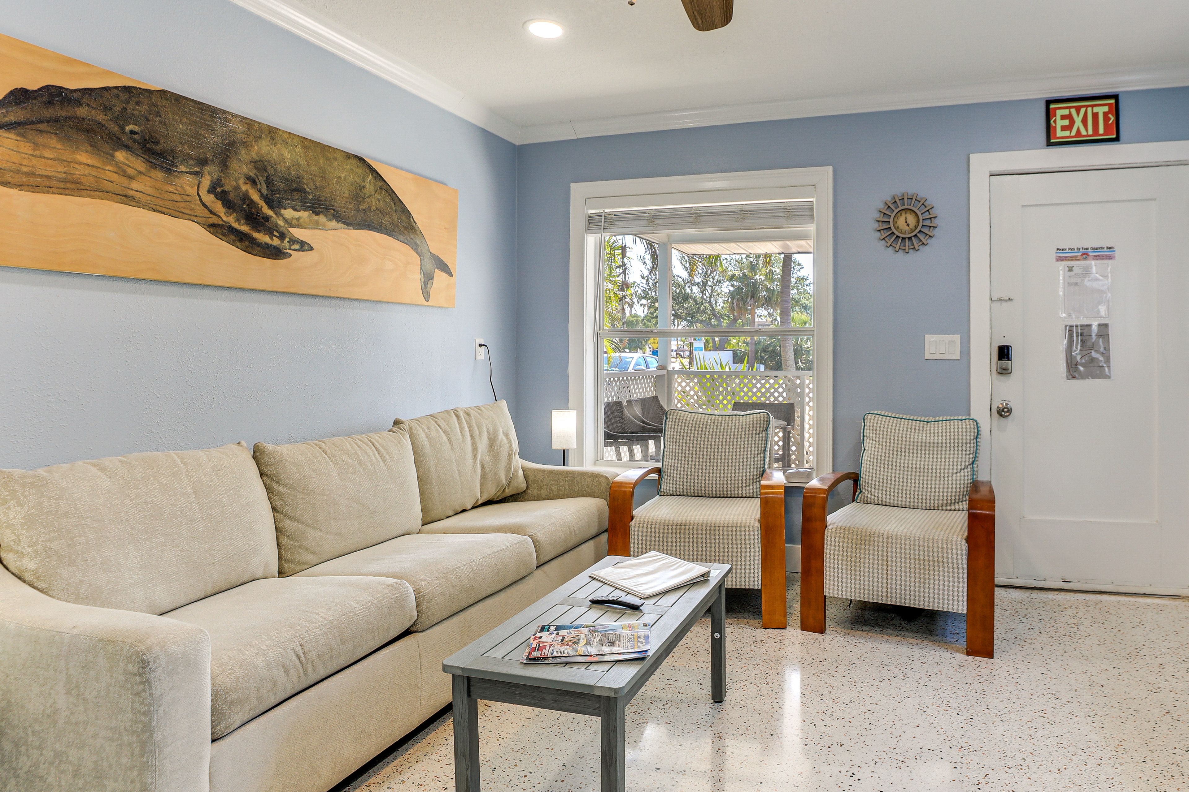 Living Room | Sleeper Sofa | Free WiFi | Smart TVs | Central A/C