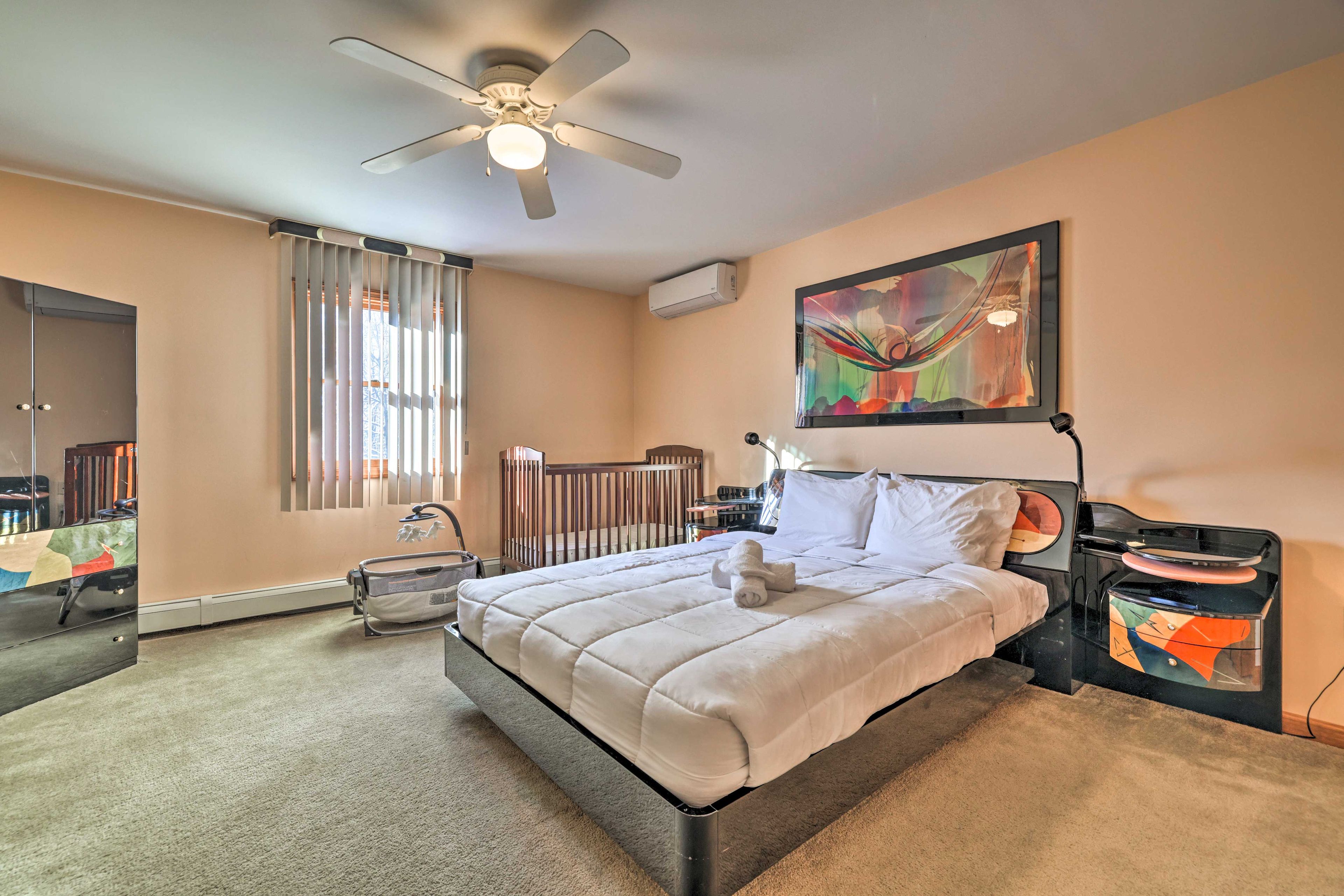 Bedroom 2 | Queen Bed