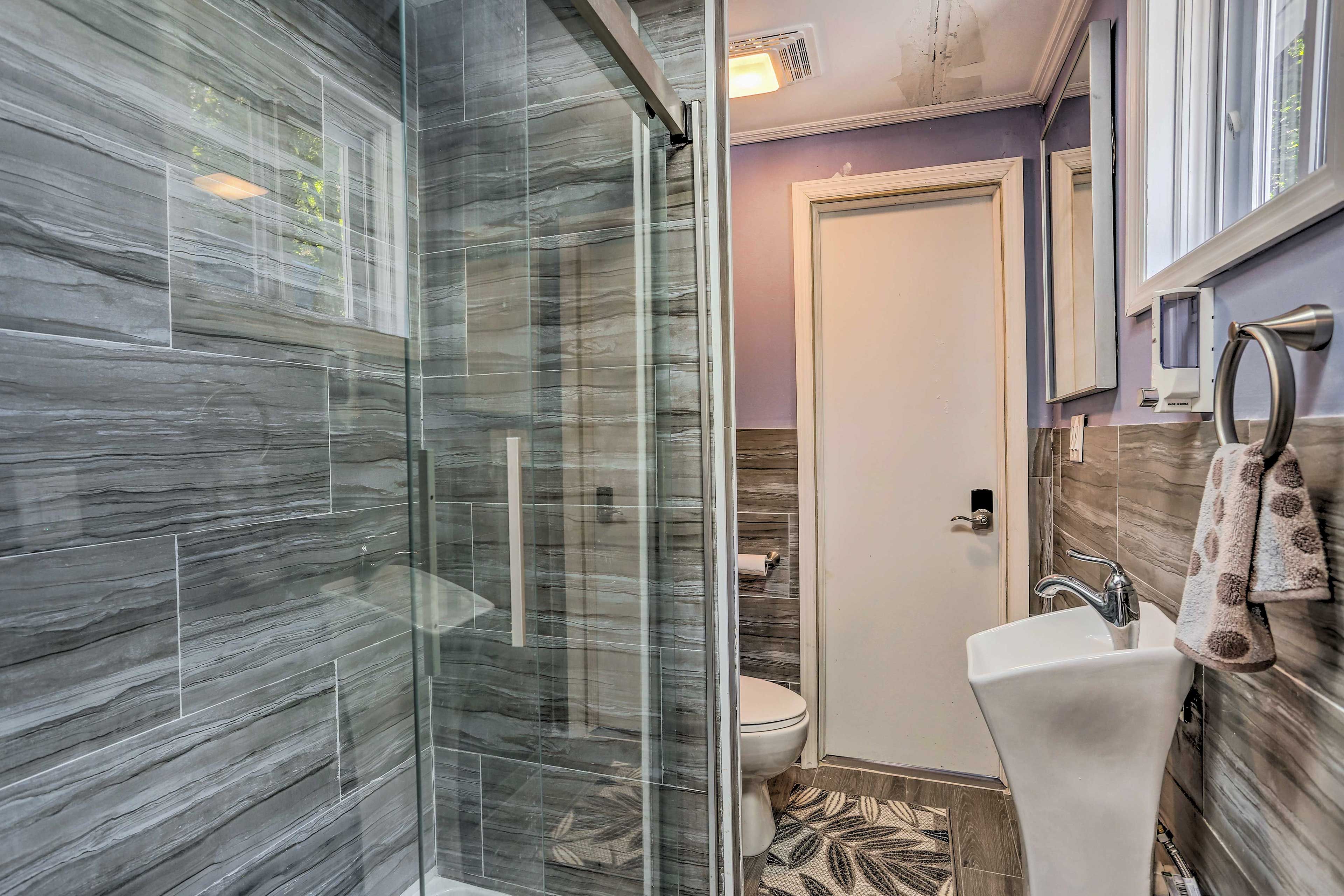 Full Bathroom