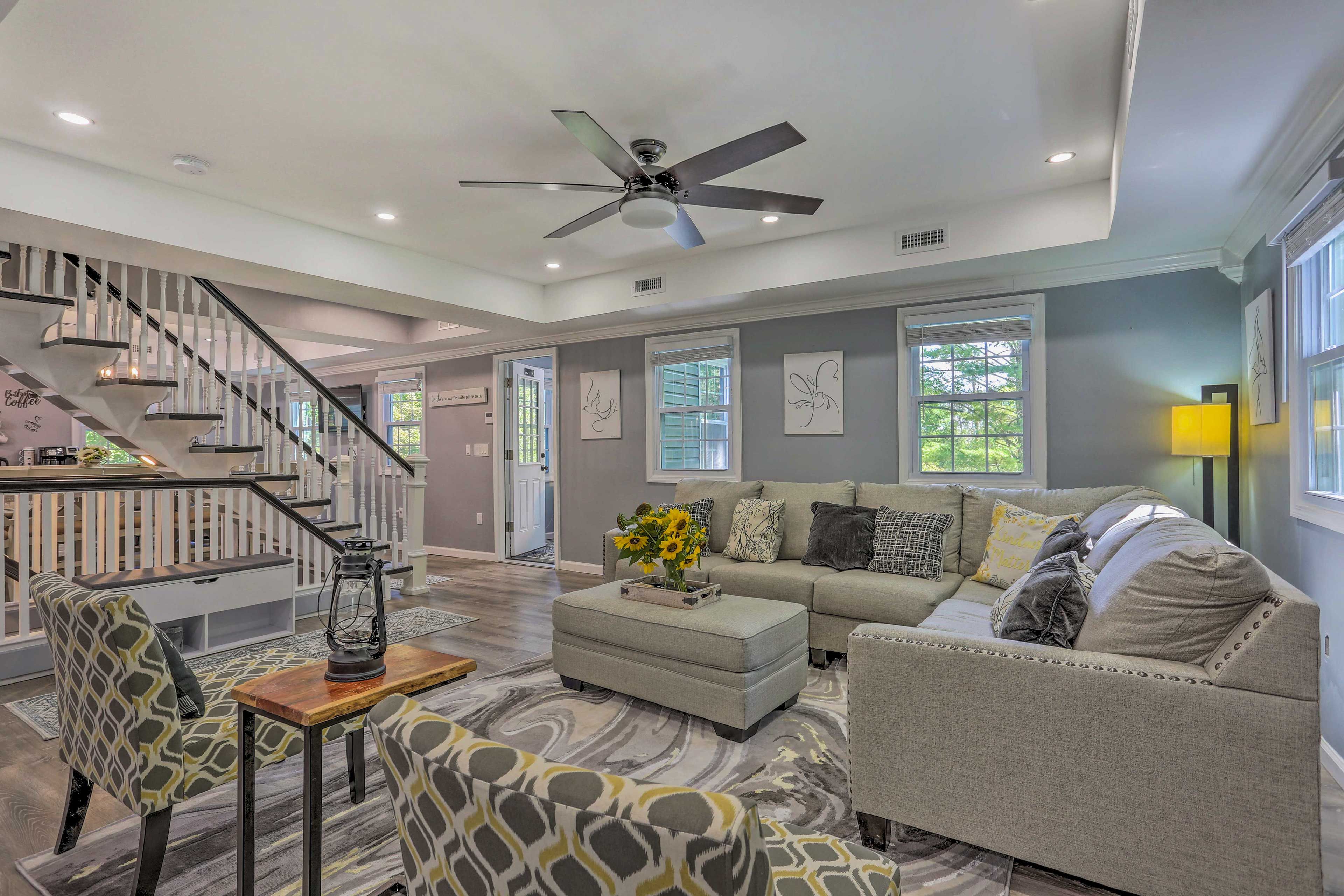 South Fallsburg Vacation Rental | 4BR | 4BA | 2,000 Sq Ft | Steps Required
