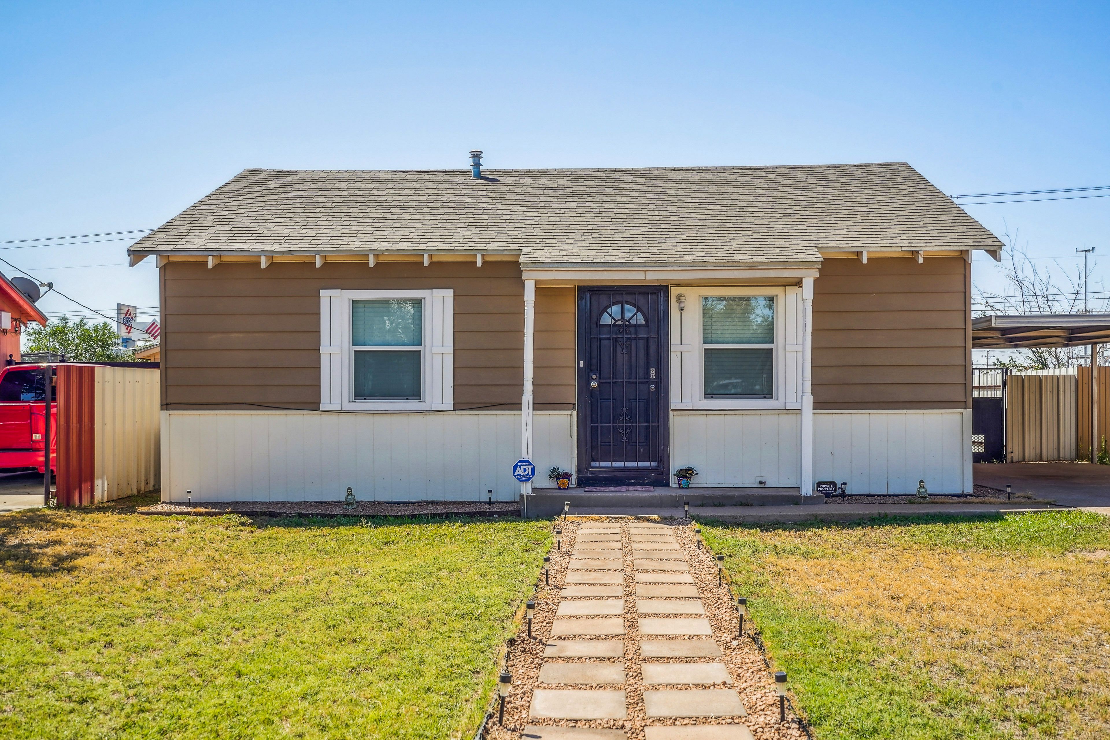 Midland Vacation Rental | 2BR | 1BA | 1,004 Sq Ft | 1 Small Step Required