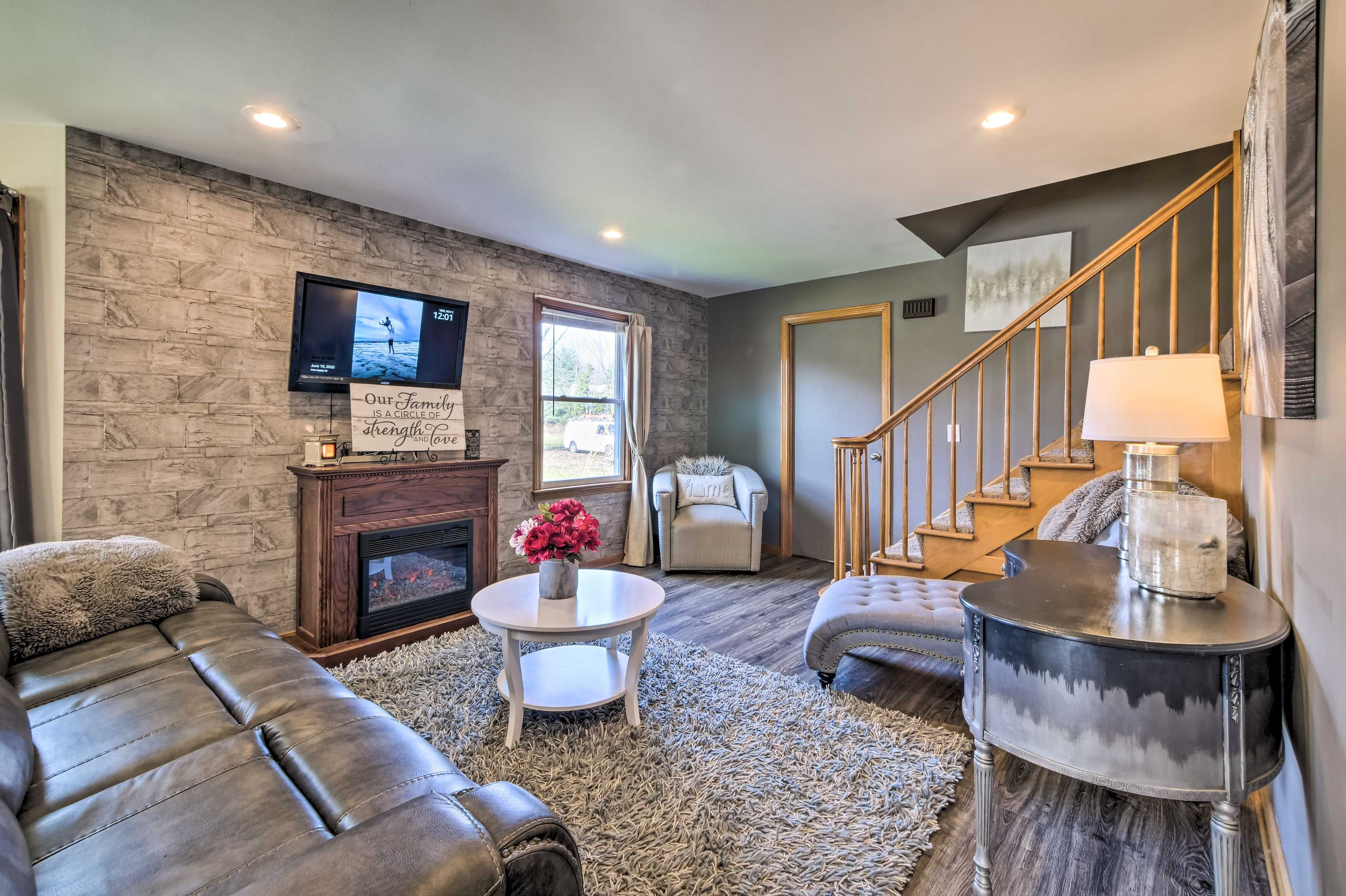 Massillon Vacation Rental | 4BR | 3BA | 2,500 Sq Ft | Stairs Required for Access