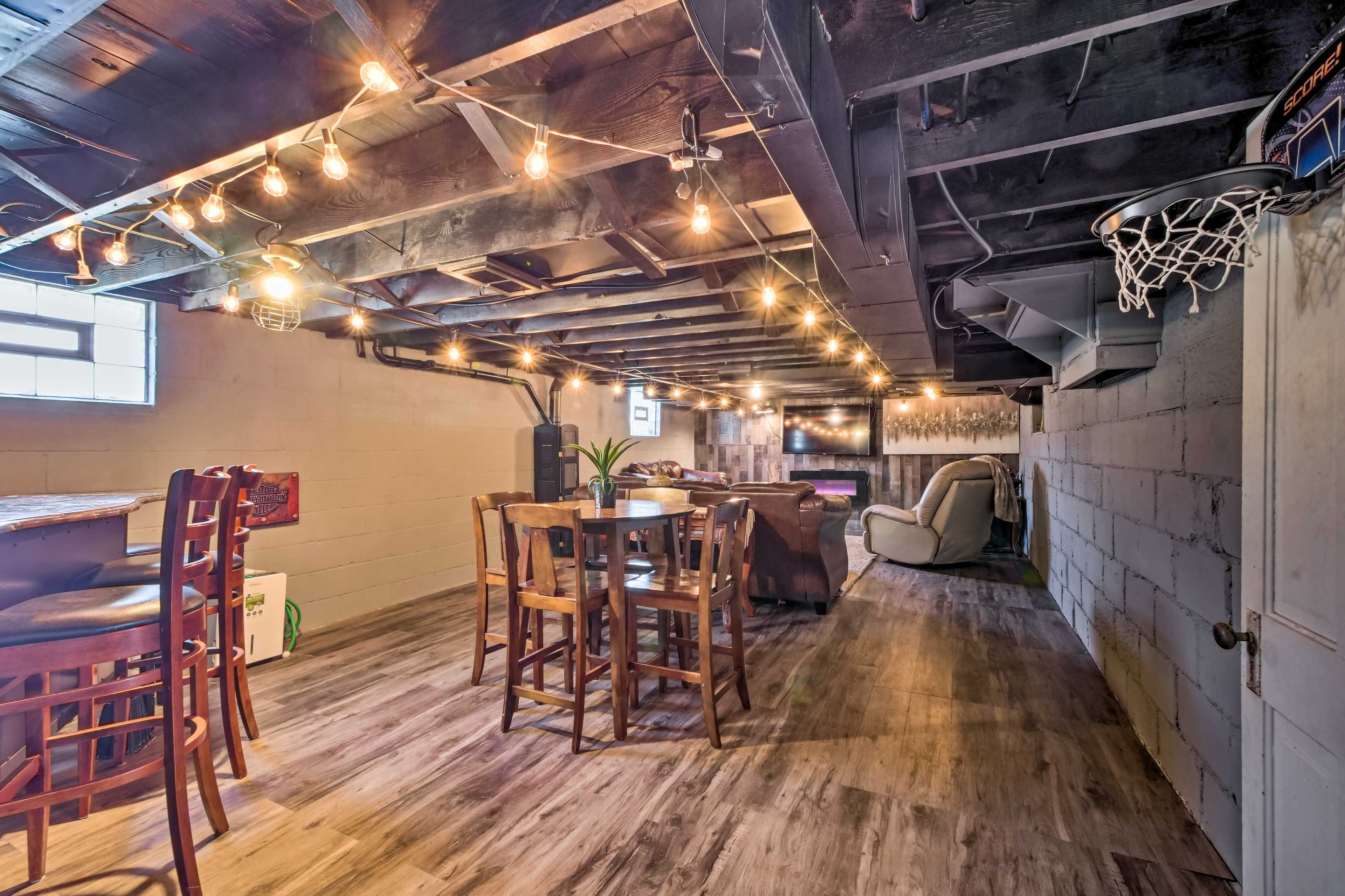 Basement | Electric Fireplace | Bar Area | Games