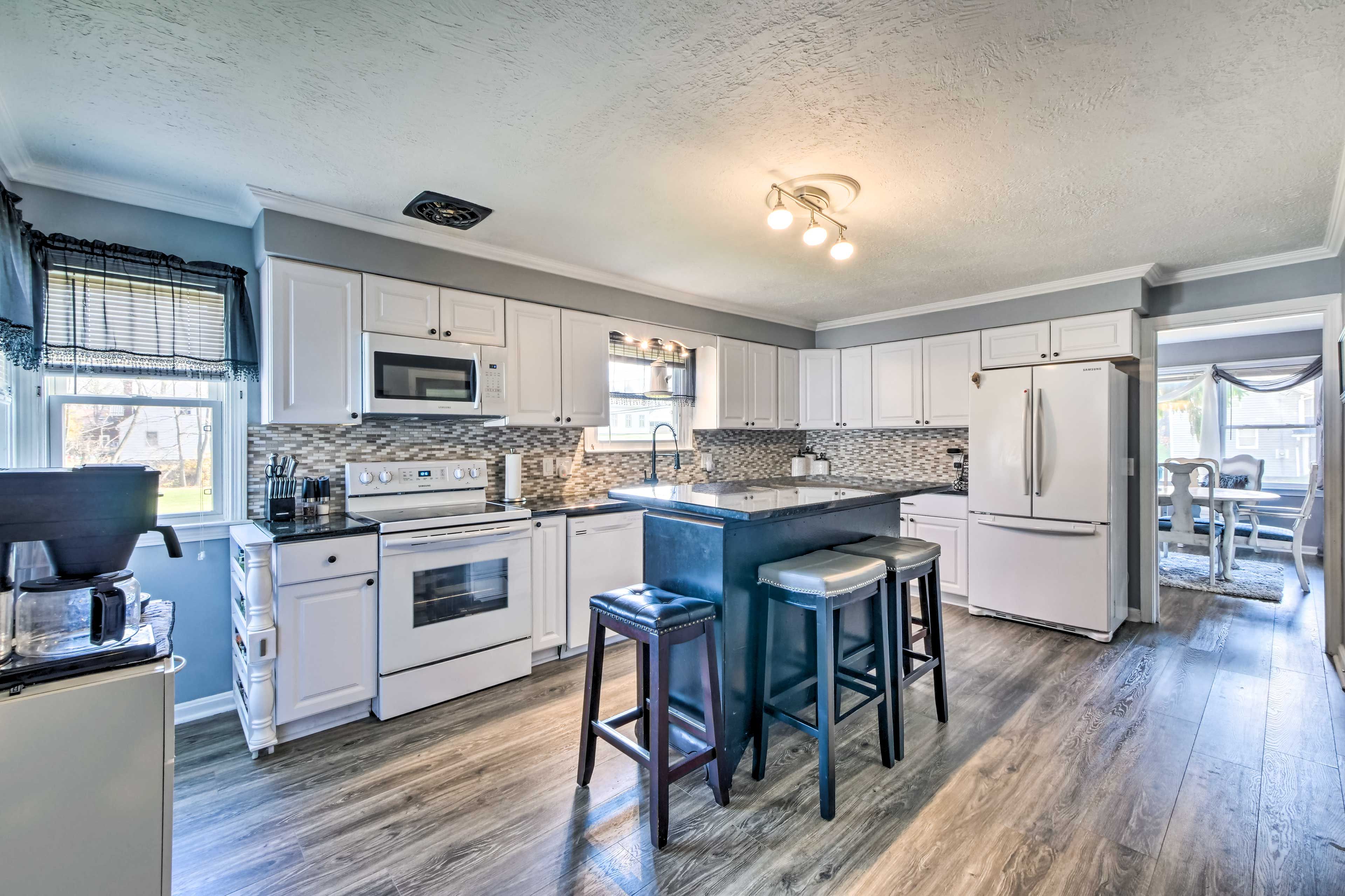 Kitchen | Drip & Keurig Coffee Maker | Toaster