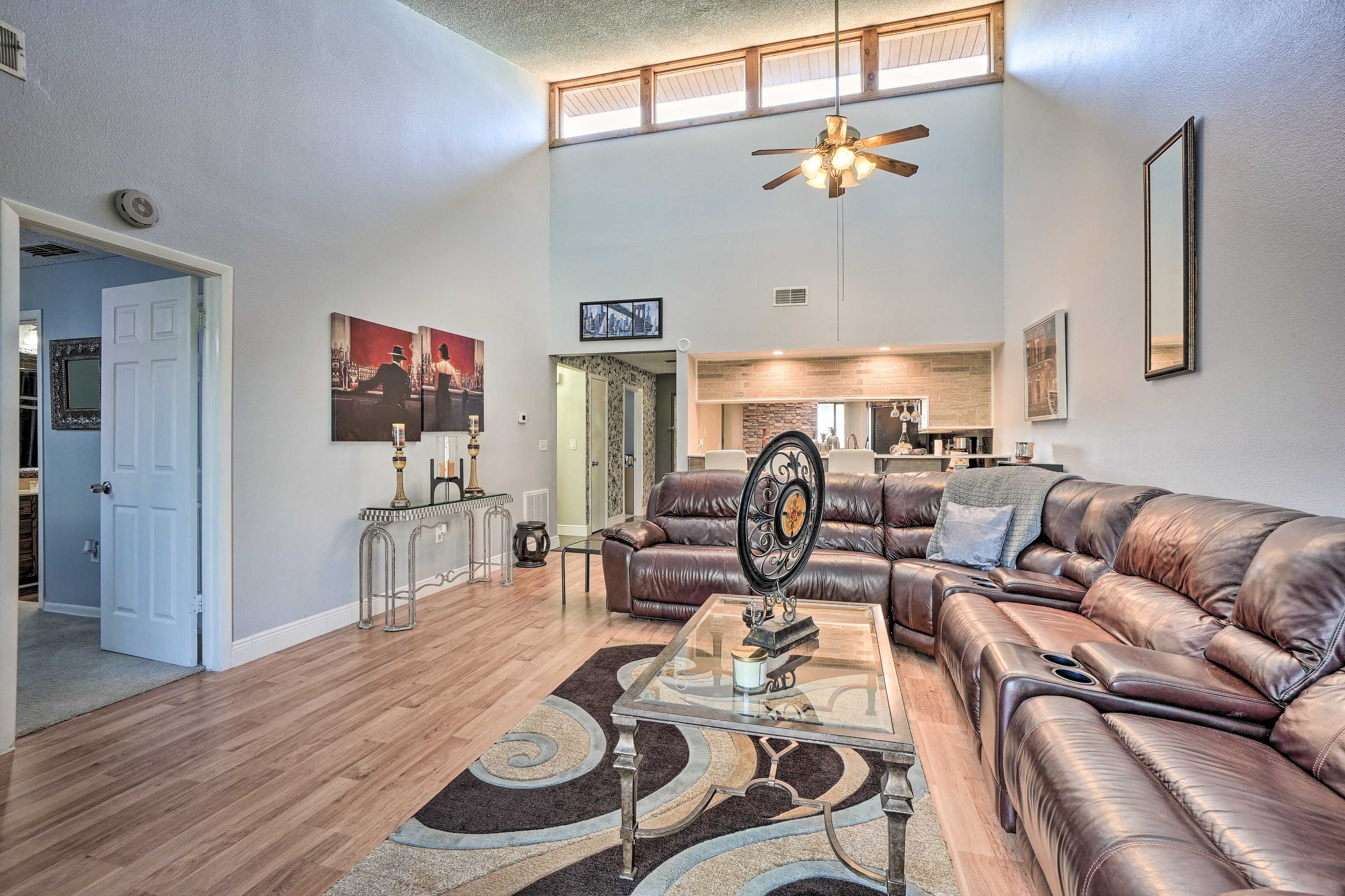 New Port Richey Vacation Rental | 2BR | 2BA | Stairs Required | 1,100 Sq Ft